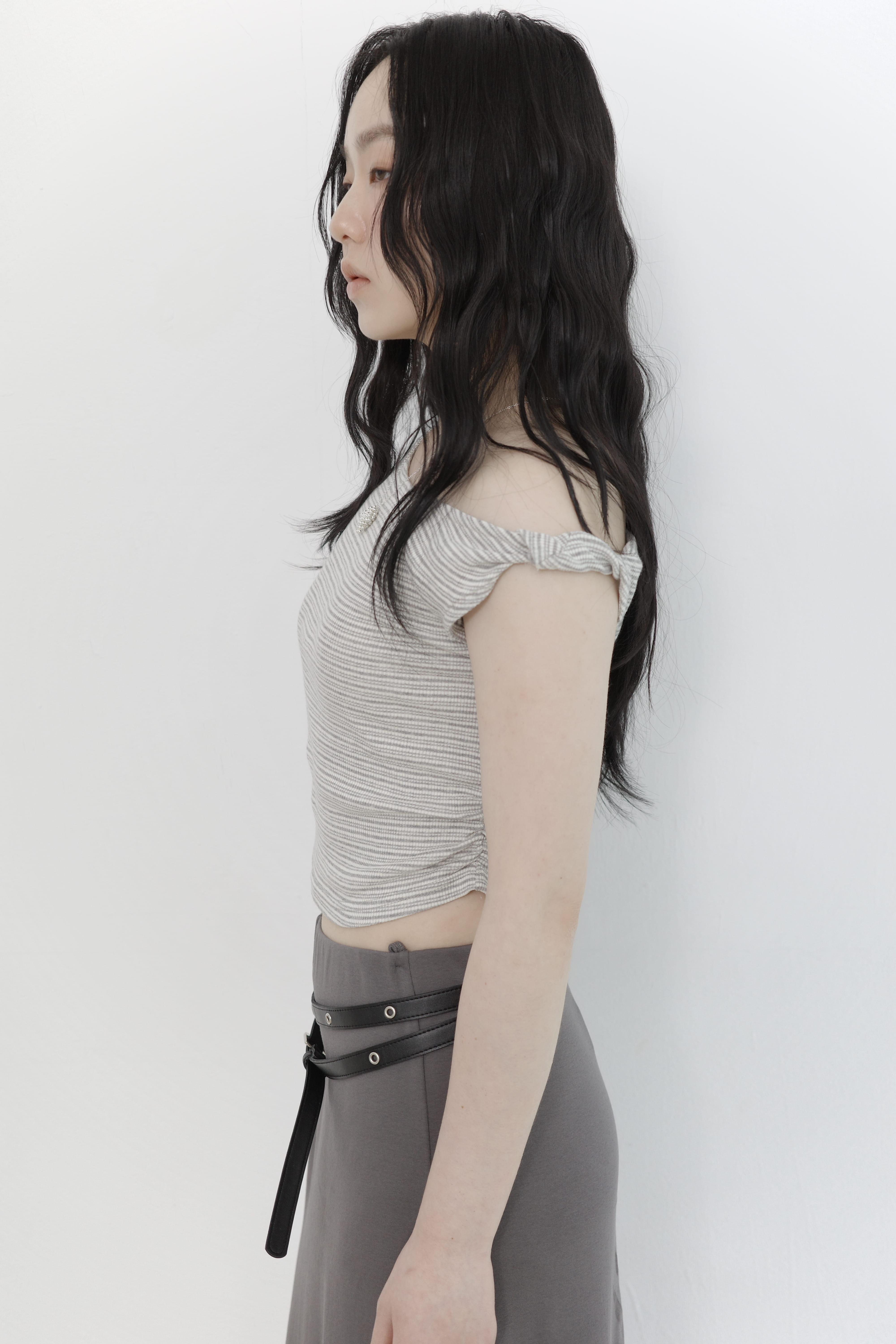 [madebylizzi] 扭結棉質側抓皺上衣-條紋灰