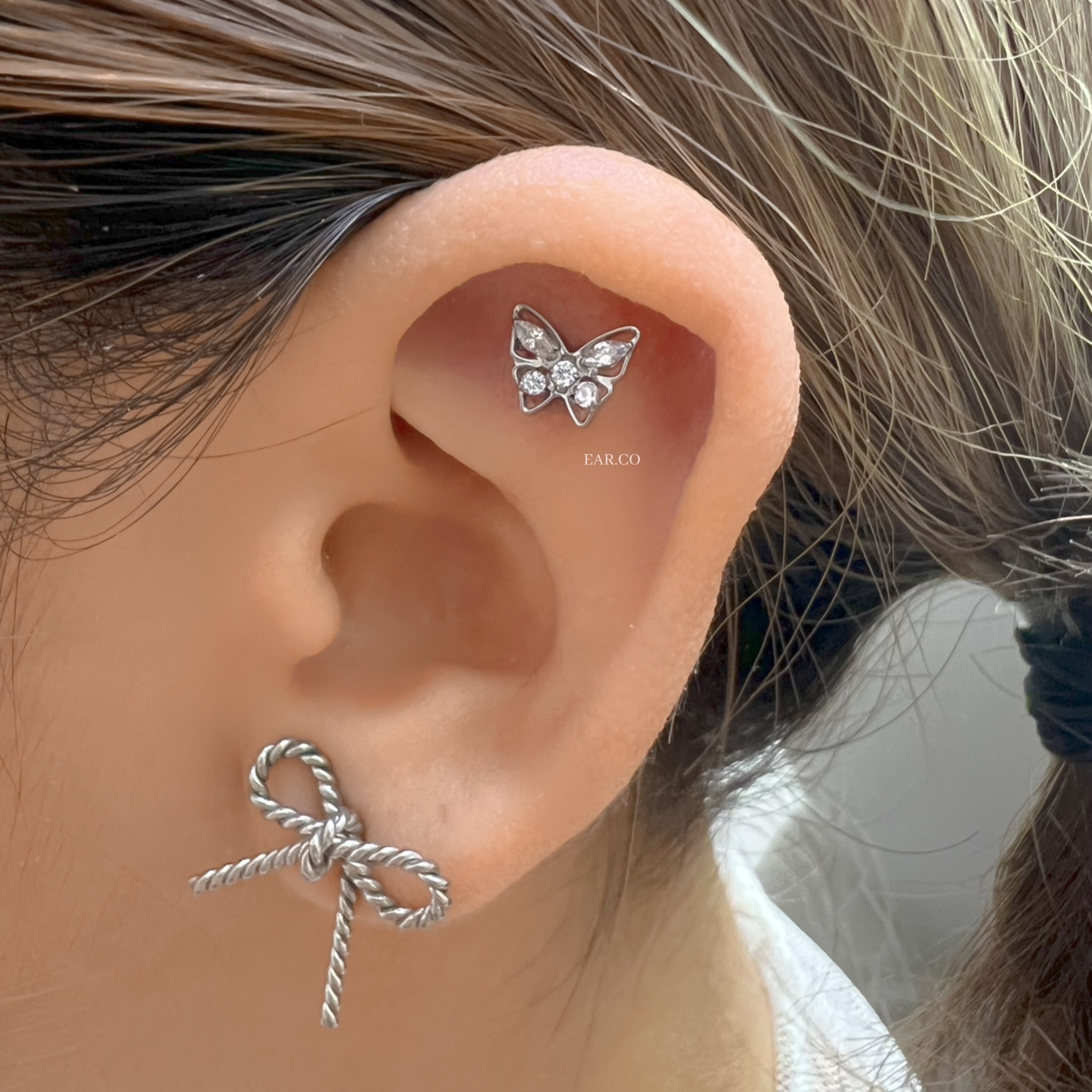 超美鏤空蝴蝶平頭耳門/耳珠/耳骨釘 [G23 Titanium]