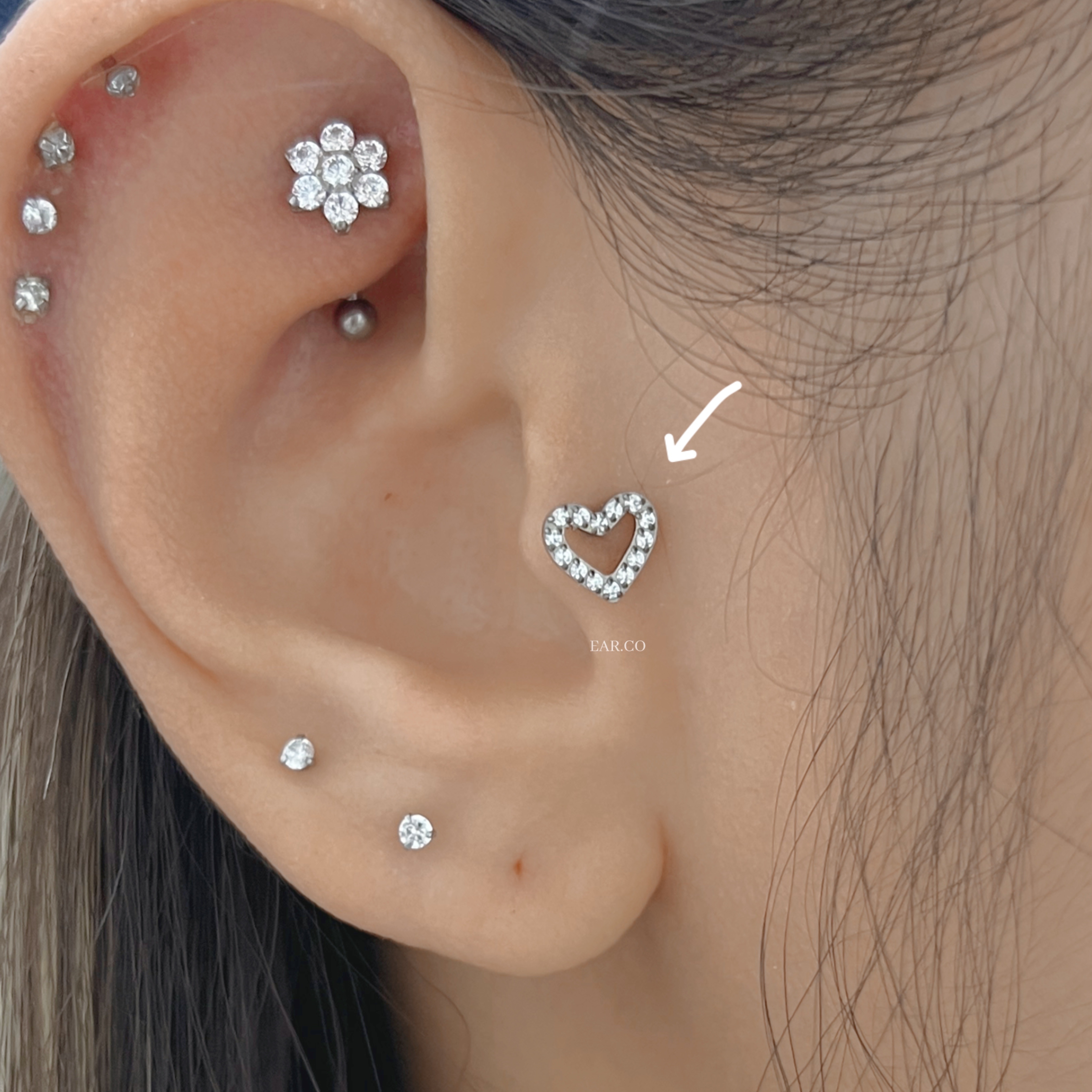 邊閃心心平頭耳門/耳珠/耳骨釘 [G23 Titanium]