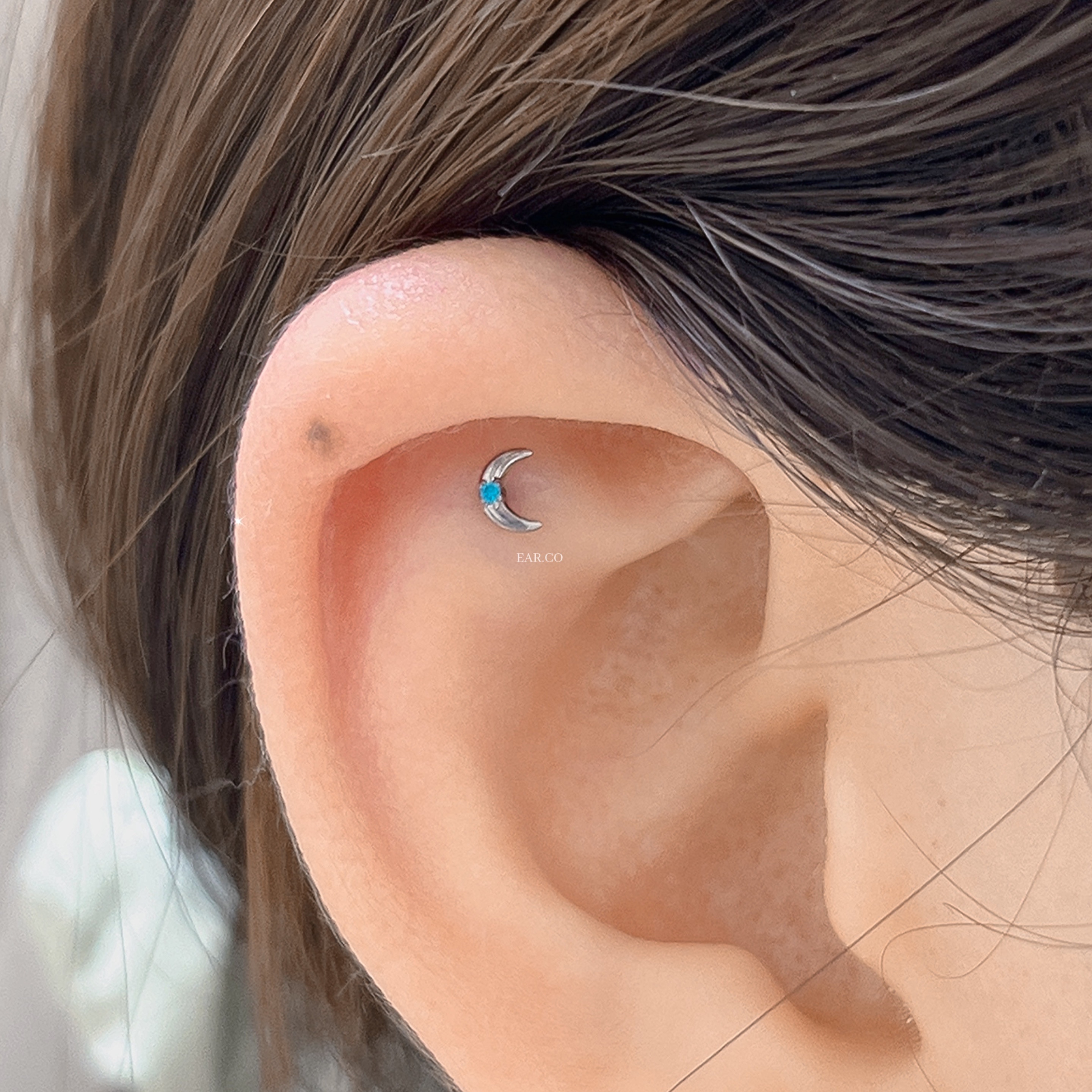 藍色小月亮平頭耳門/耳珠/耳骨釘 [G23 Titanium]