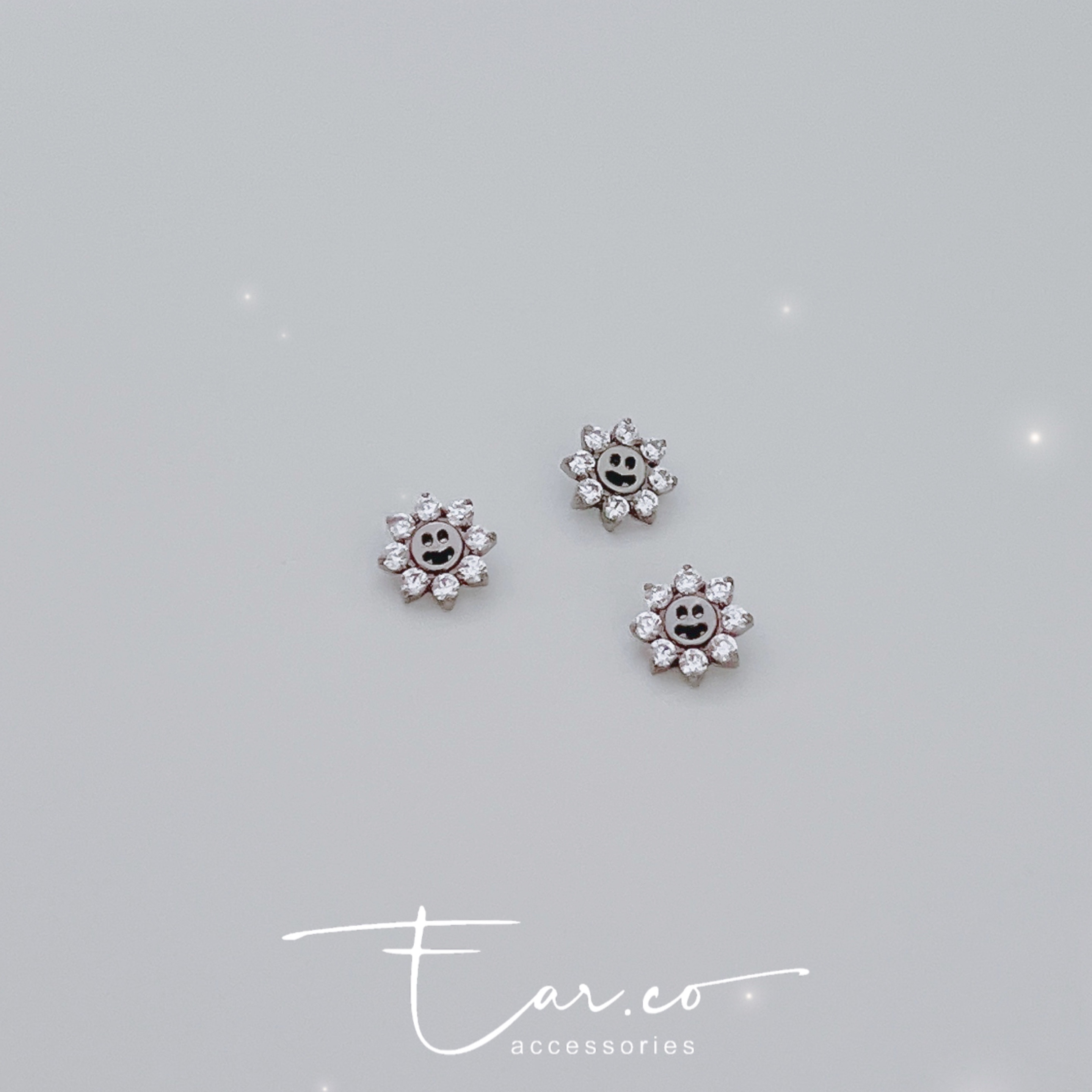 微笑花花平頭耳門/耳珠/耳骨釘 [G23 Titanium]