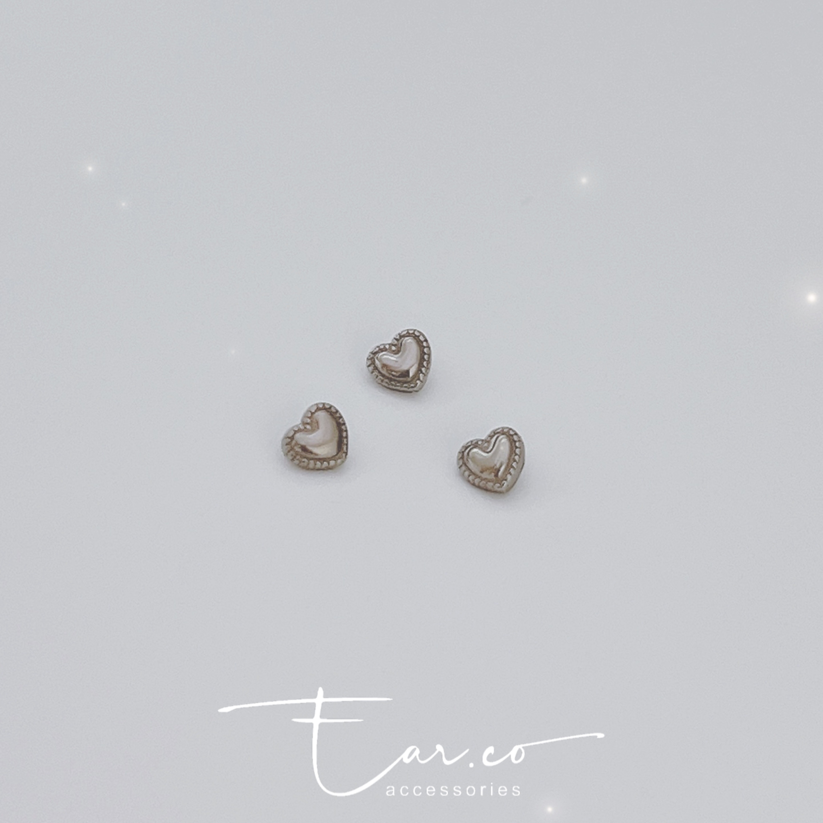小復古心形平頭耳門/耳珠/耳骨釘 [G23 Titanium]