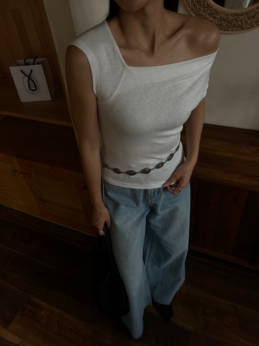 斜肩不規則下擺抓皺上衣*2色