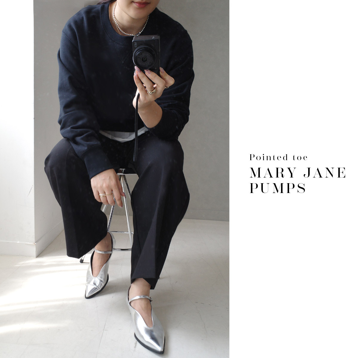 獨特剪裁尖頭瑪莉珍低跟鞋