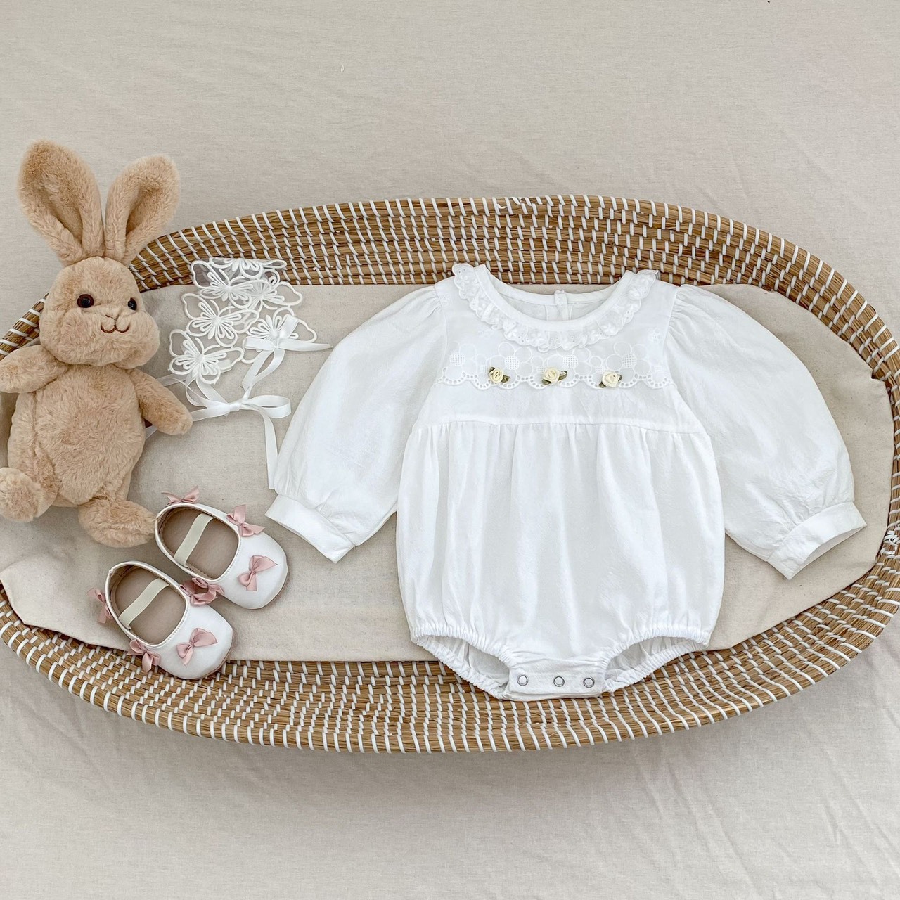 玫瑰花邊領包屁衣