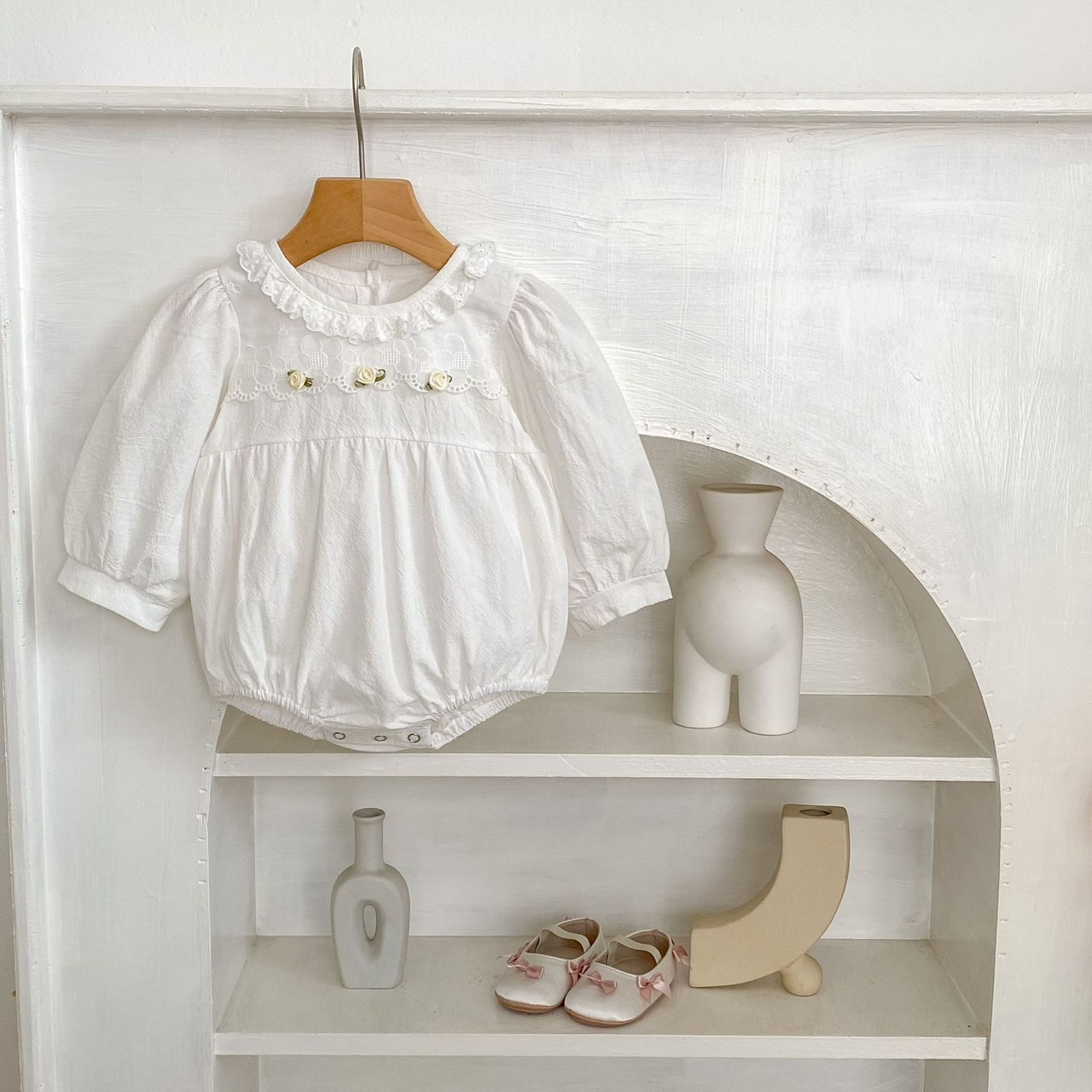 玫瑰花邊領包屁衣