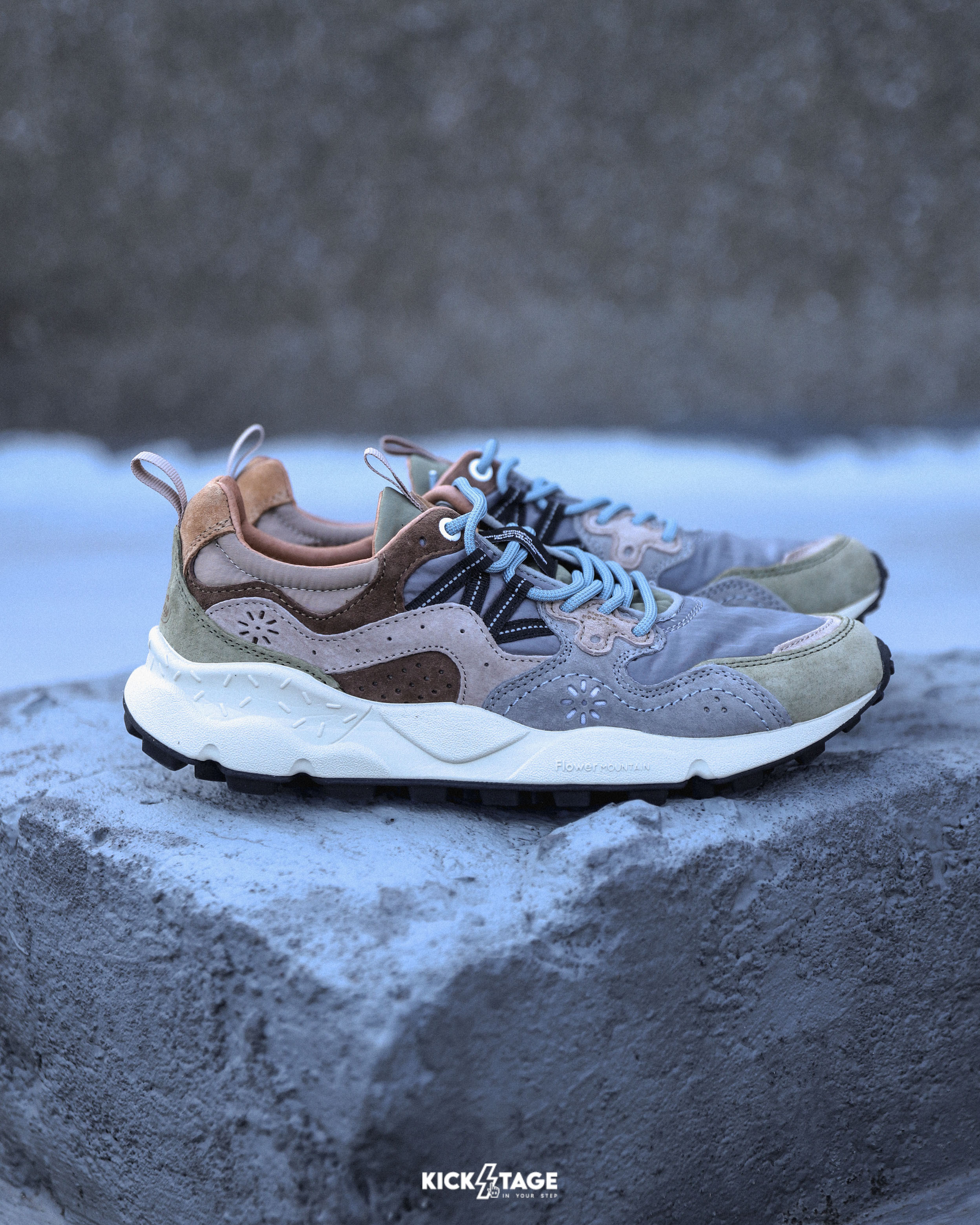 男鞋 Flower MOUNTAIN 山霧花野 YAMANO 3 山野3 淺灰色 戶外 皮革 多層次拼接 軟木鞋墊 耐磨橡膠大底 休閒鞋【FM2589213】