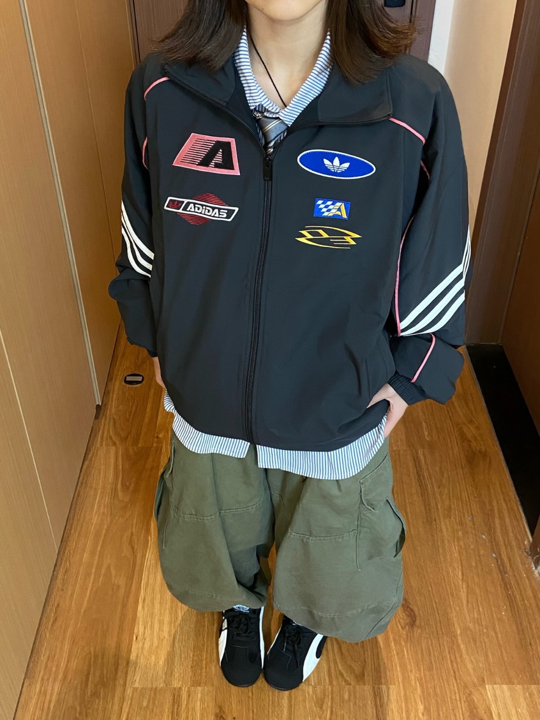 ADIDAS ORIGINALS SS25 MOTO 賽車風 立領外套