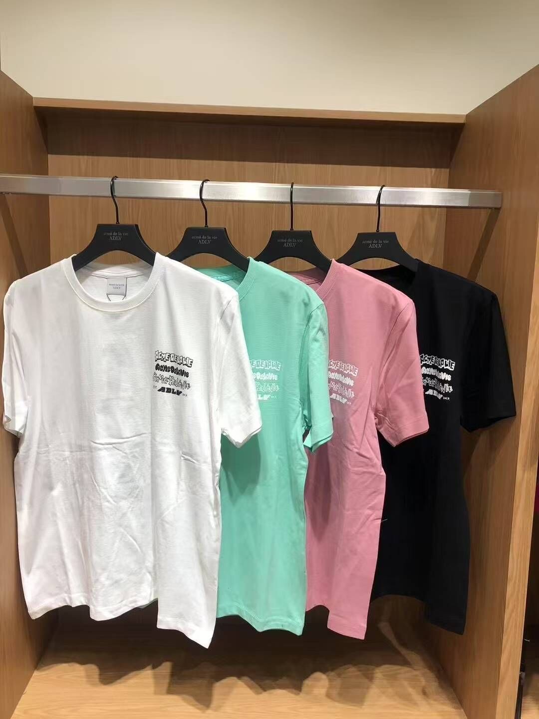 【現貨】AKR082611 ADLV MIX TYPE GRAPHICS 短袖上衣