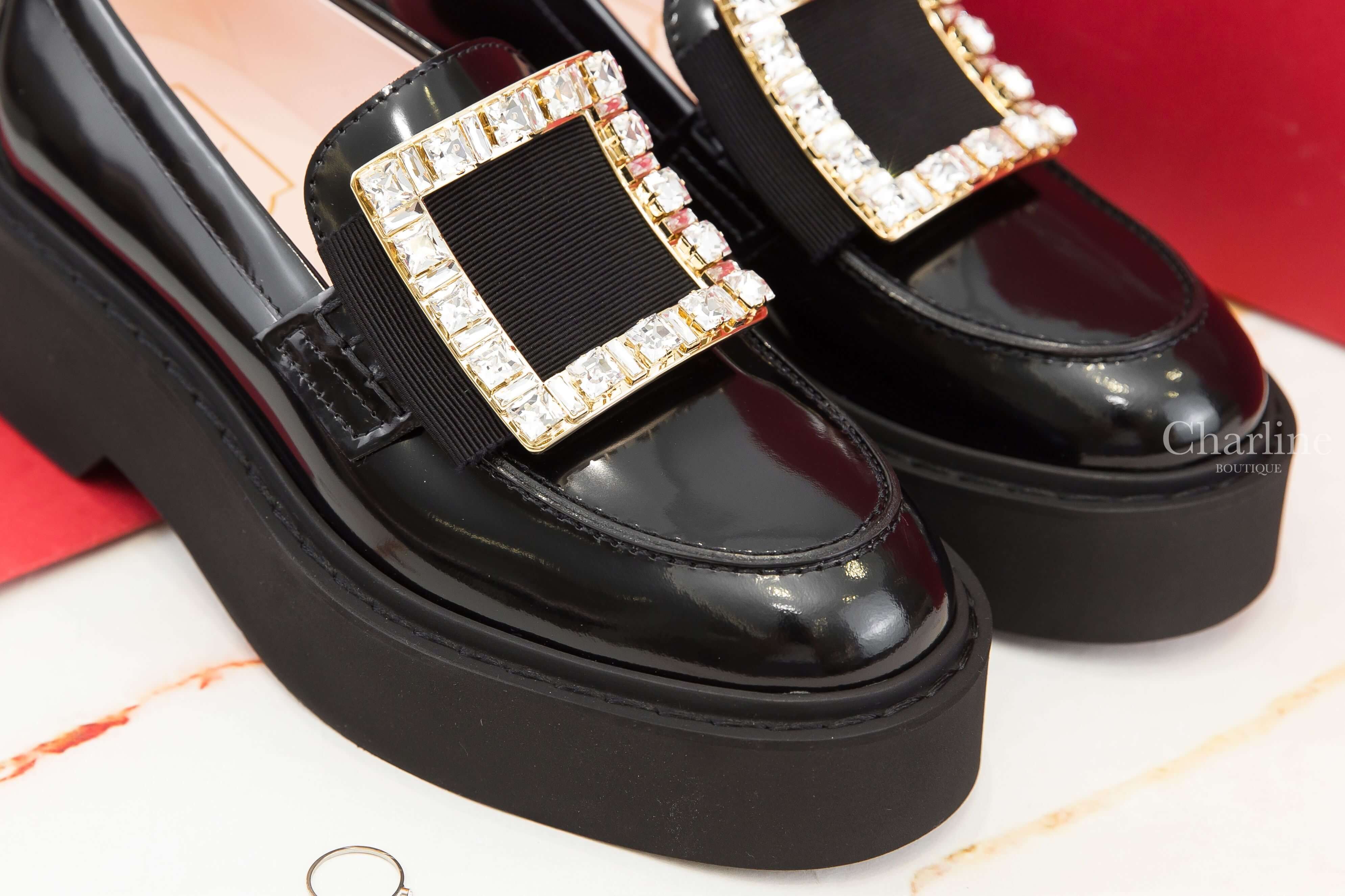 Roger Vivier Viv' Rangers Loafers In Leather 黑色漆皮淡金色水晶方釦厚底樂福鞋
