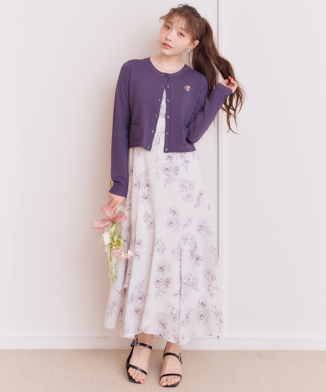 [預購] LILLIAN CARAT 線條花卉不規則下擺吊帶裙