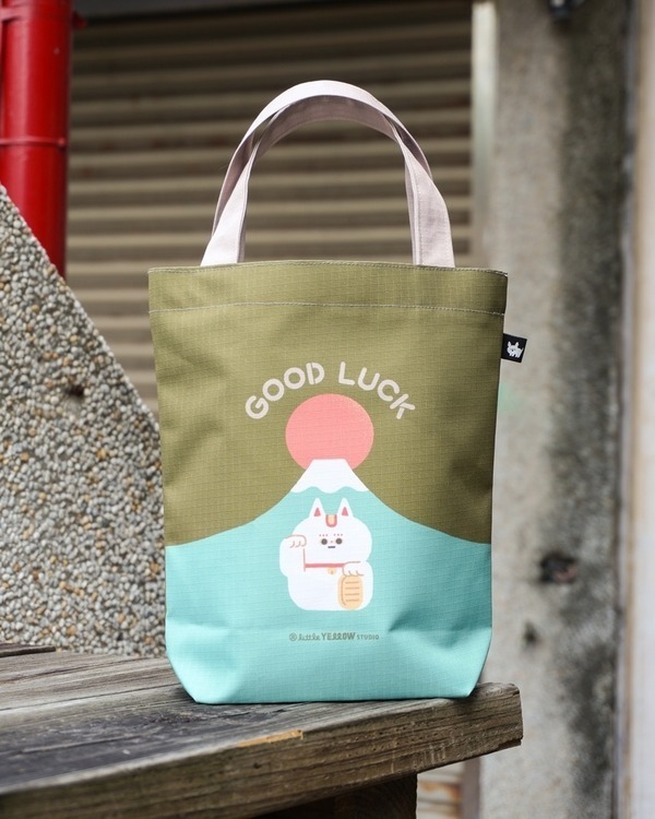 小黃間｜防潑水手提袋｜招財貓啤酒