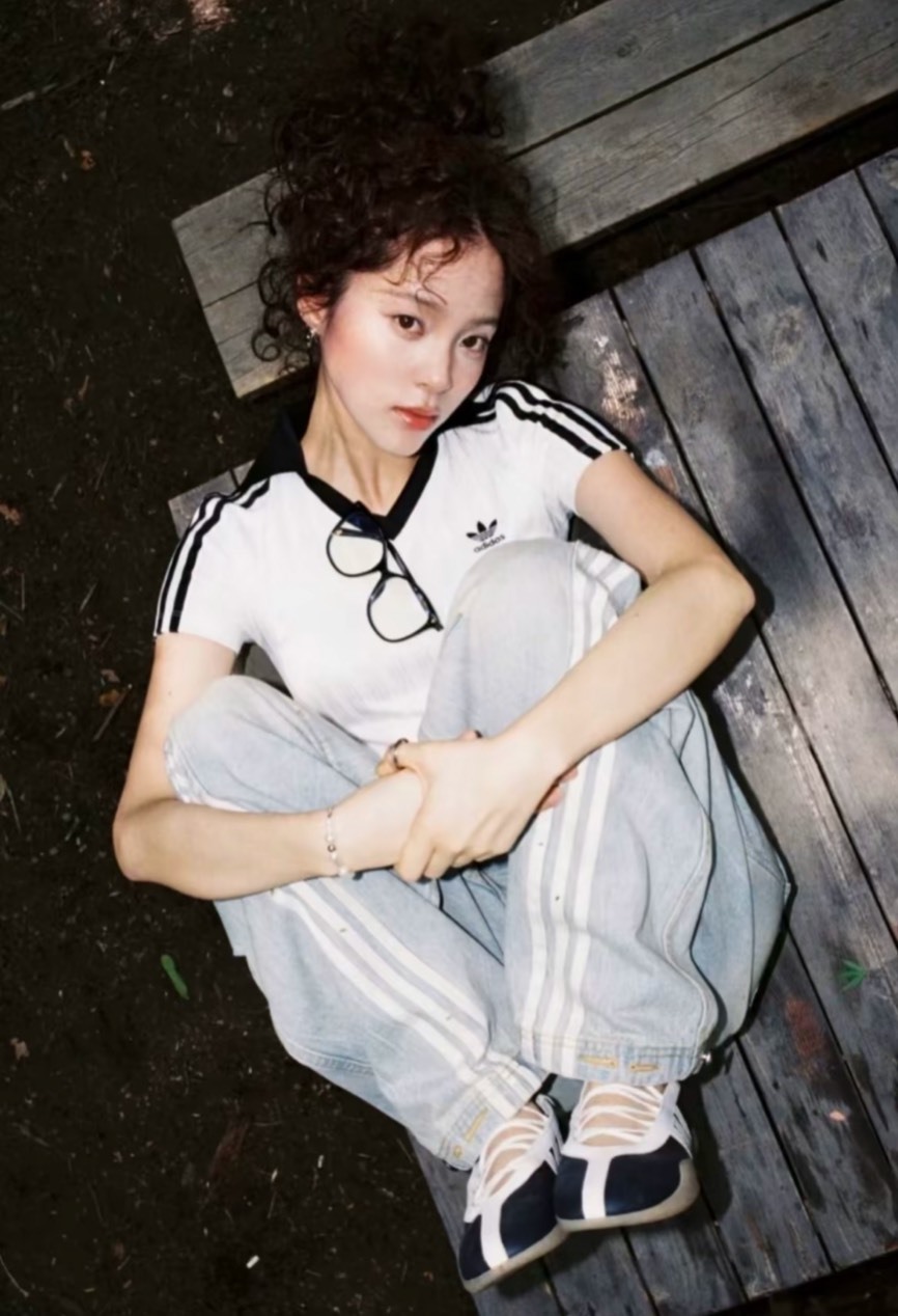 <歐陽娜娜同款> Adidas originals ADILENIUM 休閒 牛仔褲 單寧 女款 淺牛仔藍 JX9212