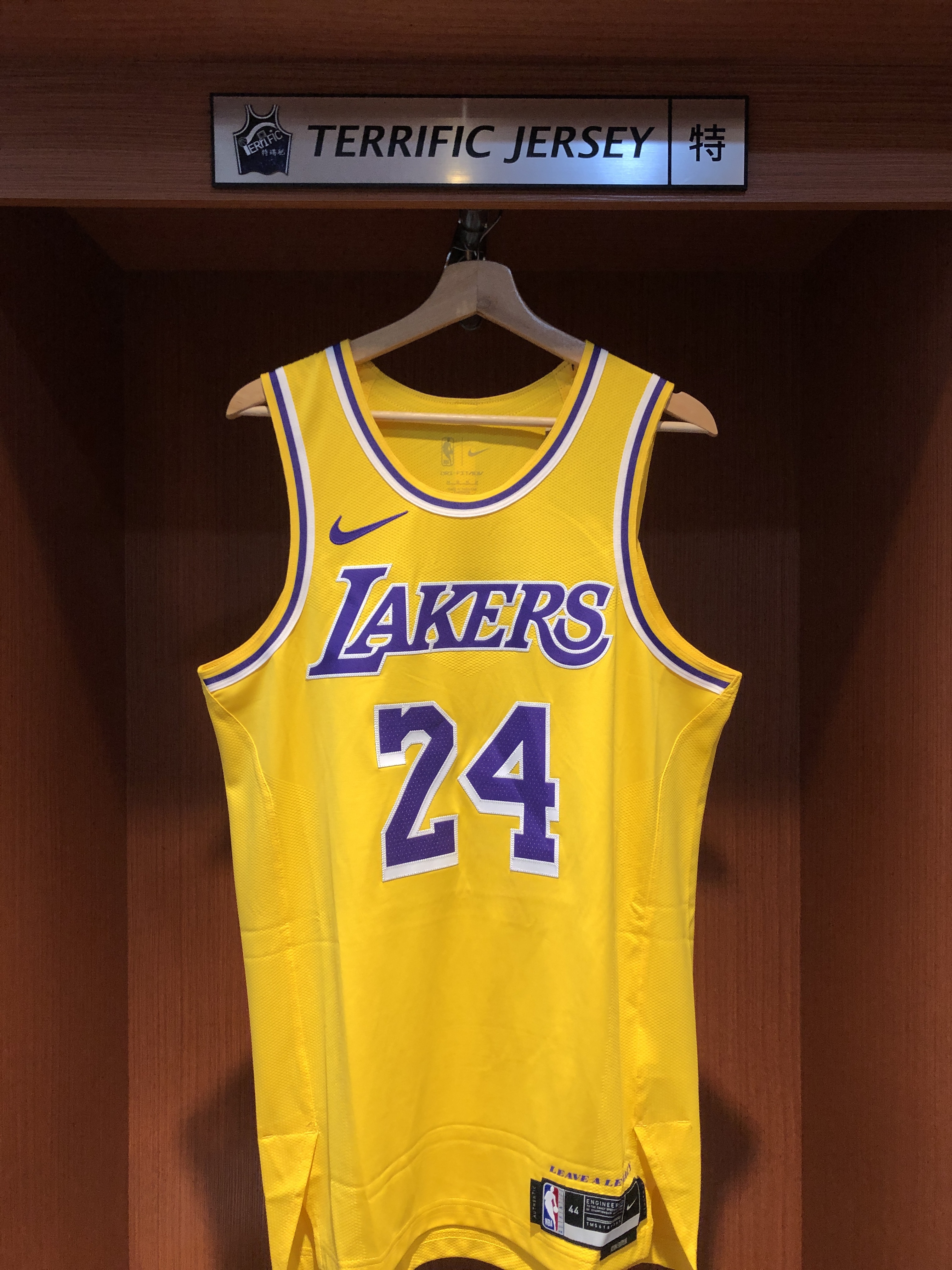 NBA球衣 Kobe Bryant 洛杉磯湖人黃 Icon Nike Authentic 球員版 電繡 全新