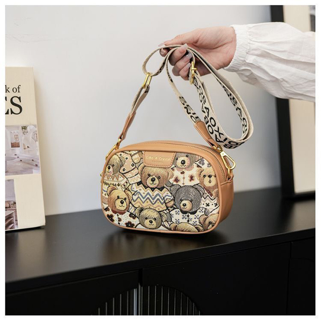 NEW 歐洲風熊熊小方包-現貨