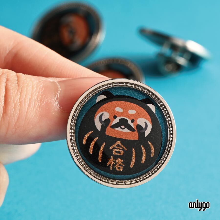 達磨開運バッジ｜合格レッサーパンダ