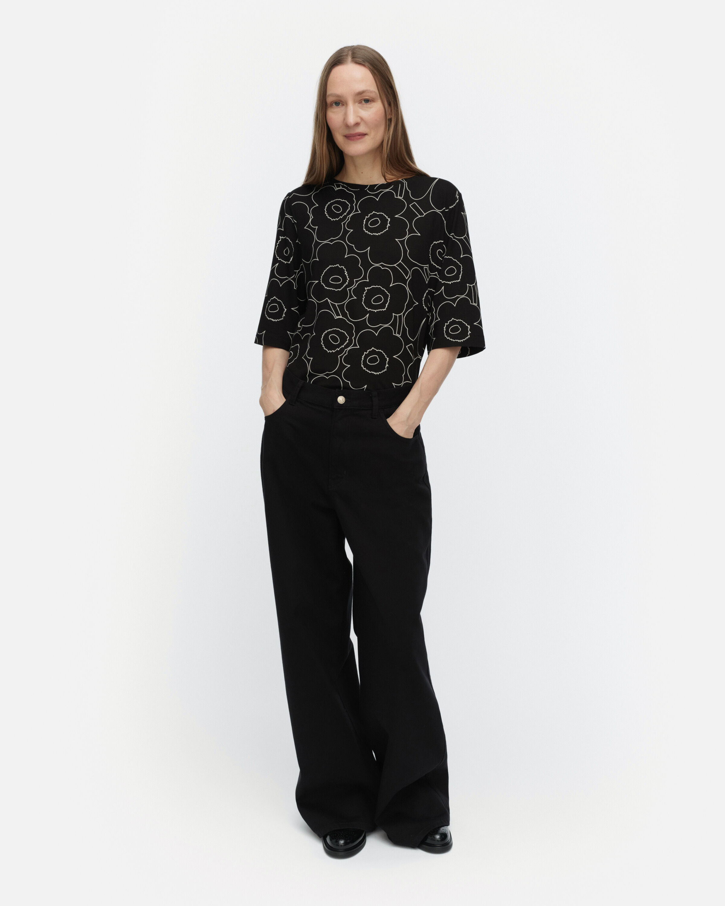 KOLLAASI PIIRTO UNIKKO 短袖上衣