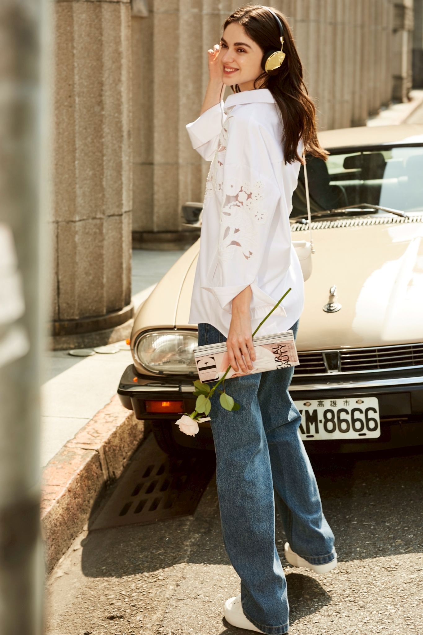 BC15018A1 大孔洞刺繡鑲邊縫珠重工襯衫外套 (高訂款)