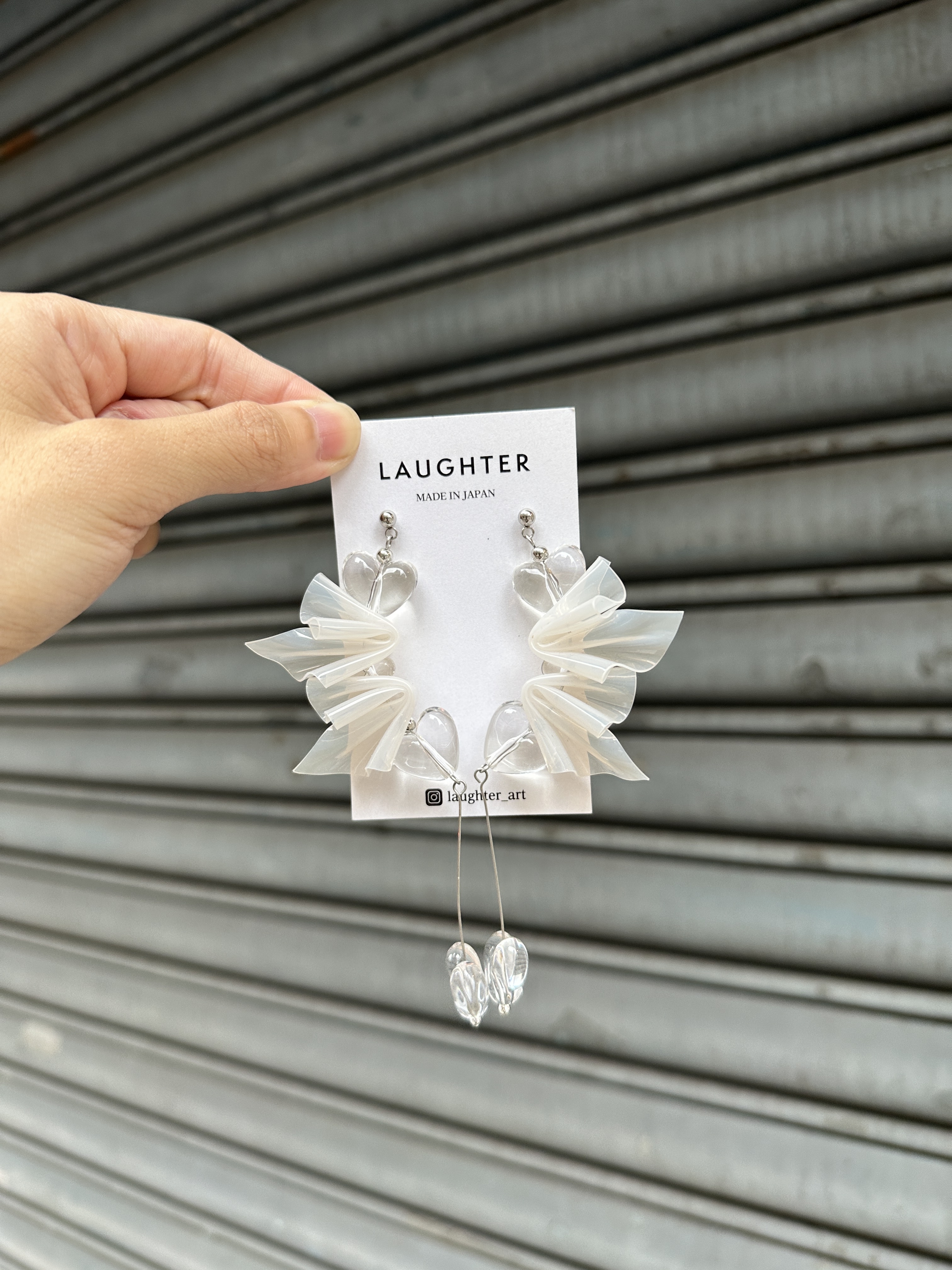 [LAUGHTER] PVC愛心掛墜耳環 | 白色 | 耳針 | NO.235