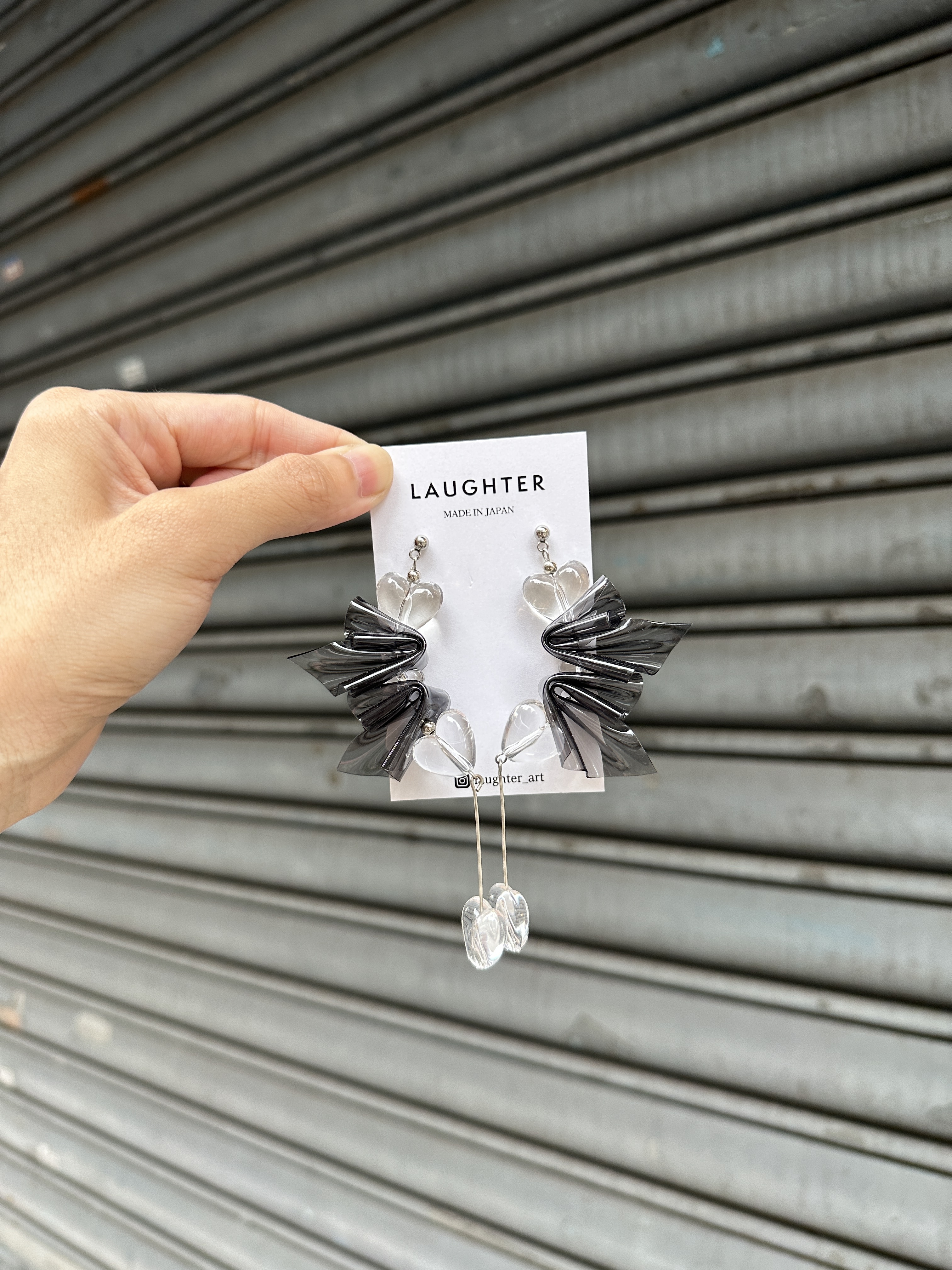 預購賣場 [LAUGHTER] PVC愛心掛墜耳環 | 黑色 | 耳夾 | NO.236