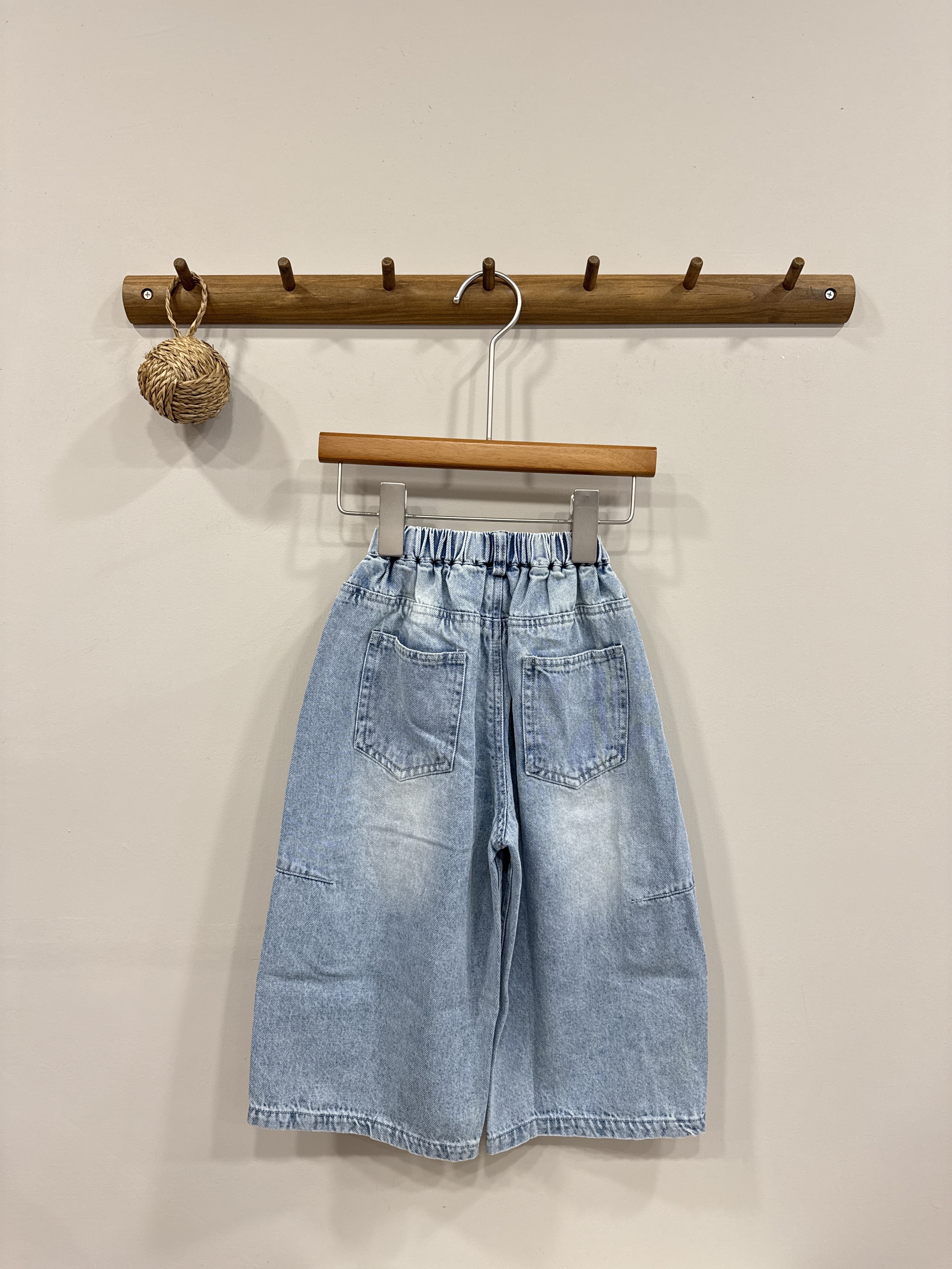 A02877寬鬆牛仔褲