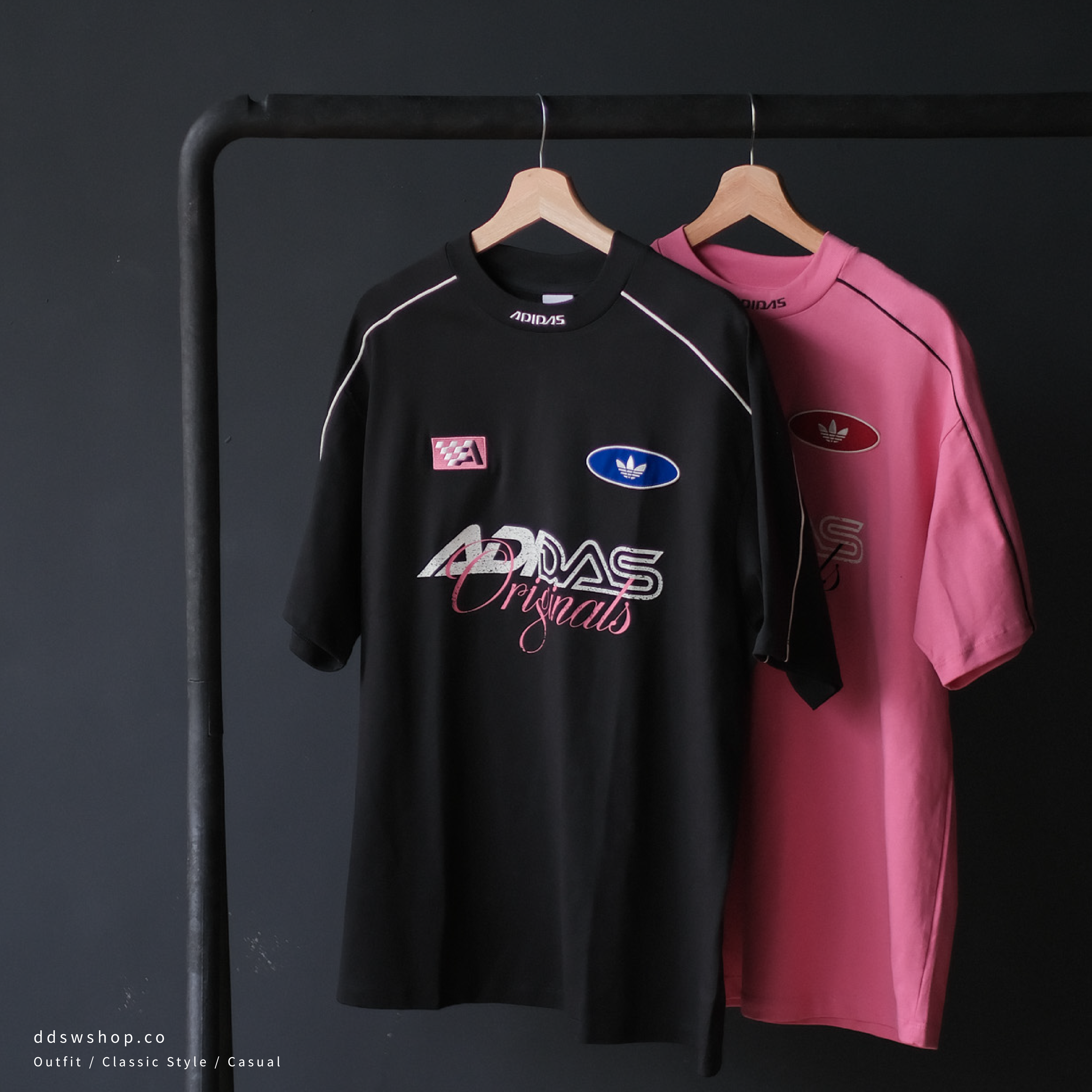 "代購" ADIDAS ORIGINALS MOTO GFX SS25 微高領 賽車 球衣 短袖  黑色/粉色