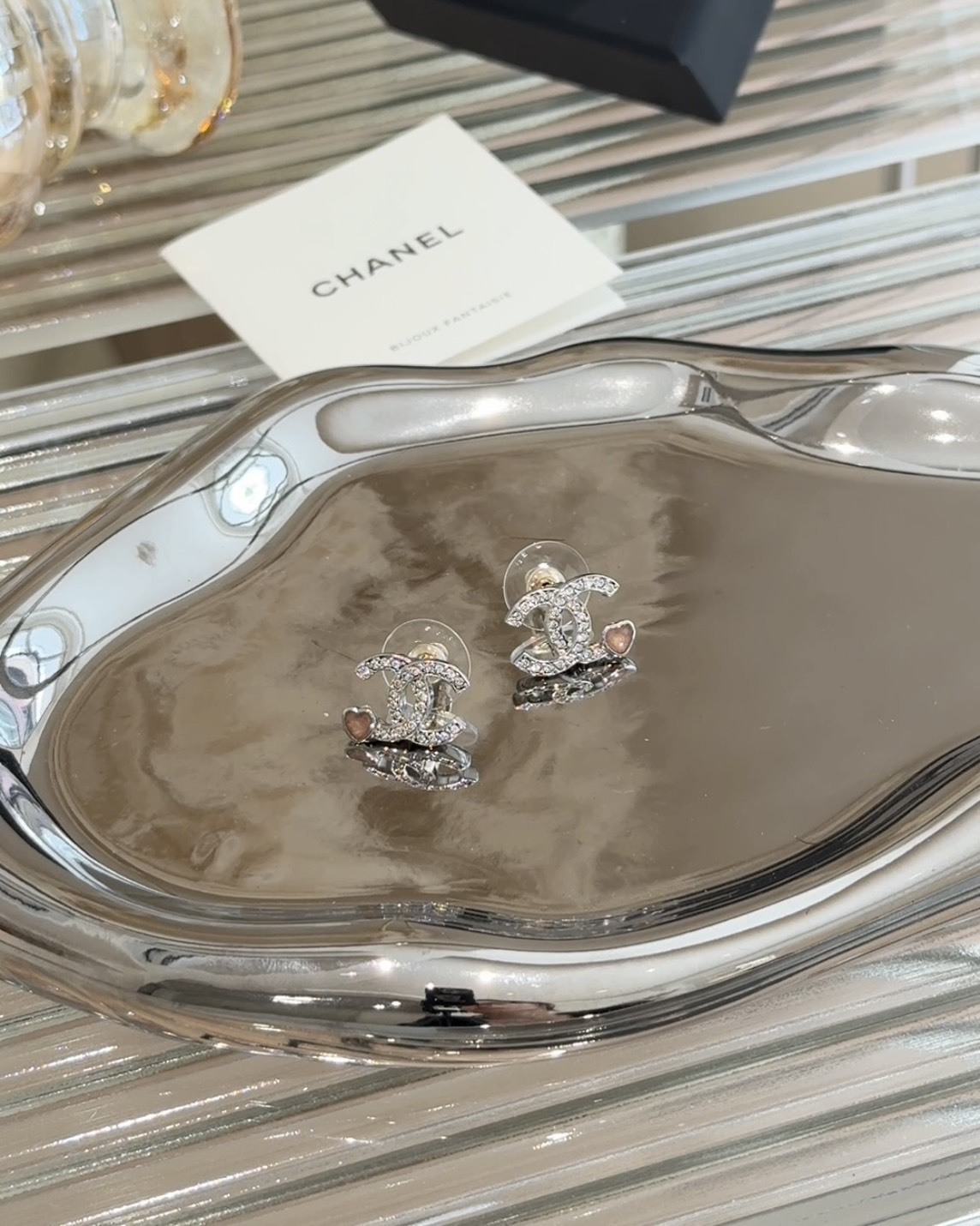 CHANEL｜25P 粉色愛心銀色耳環
