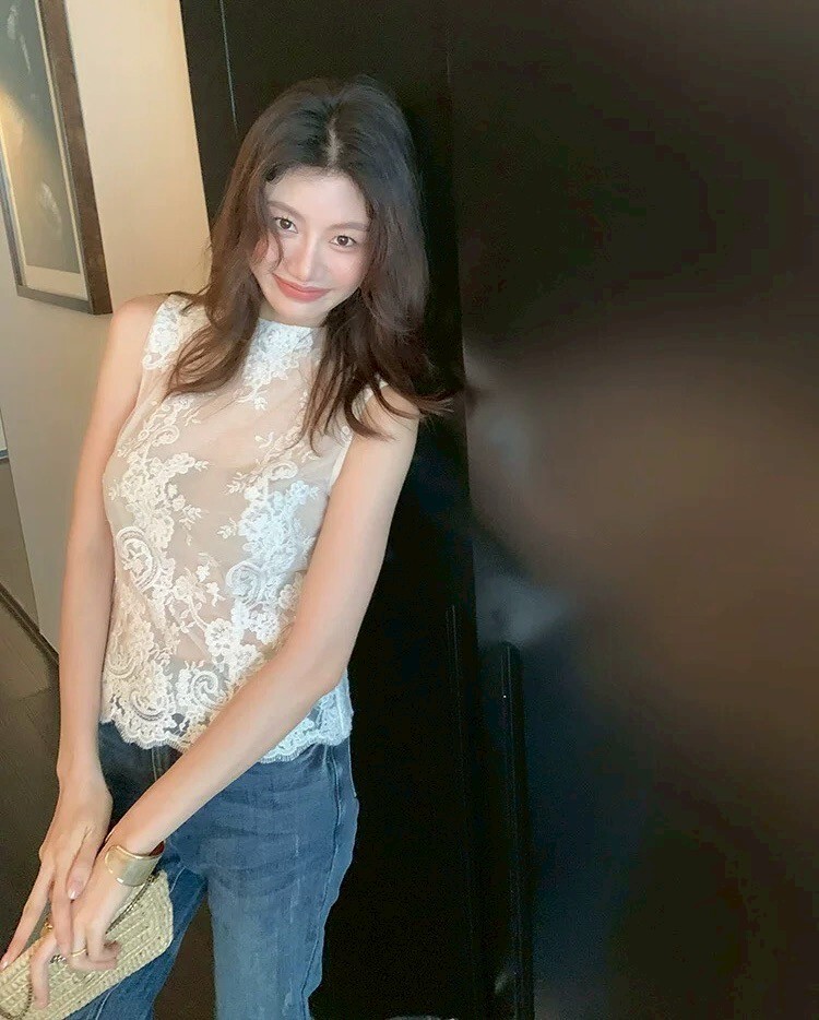 雲朵白古典蕾絲圓領背心上衣-S-L (Elegant & Love)