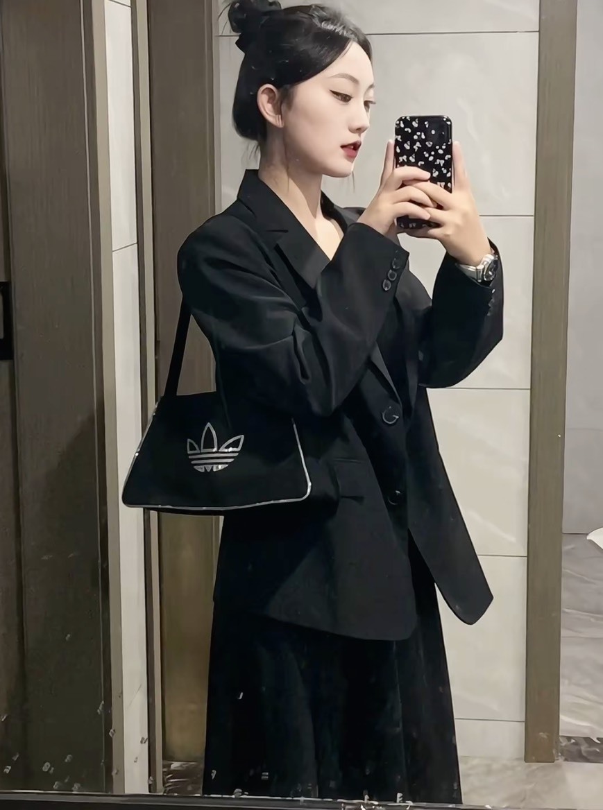 <⏳限時開團-特價中⏳> ADIDAS 水鑽 黑色 手提 單肩包 水鑽 包包 IT7375