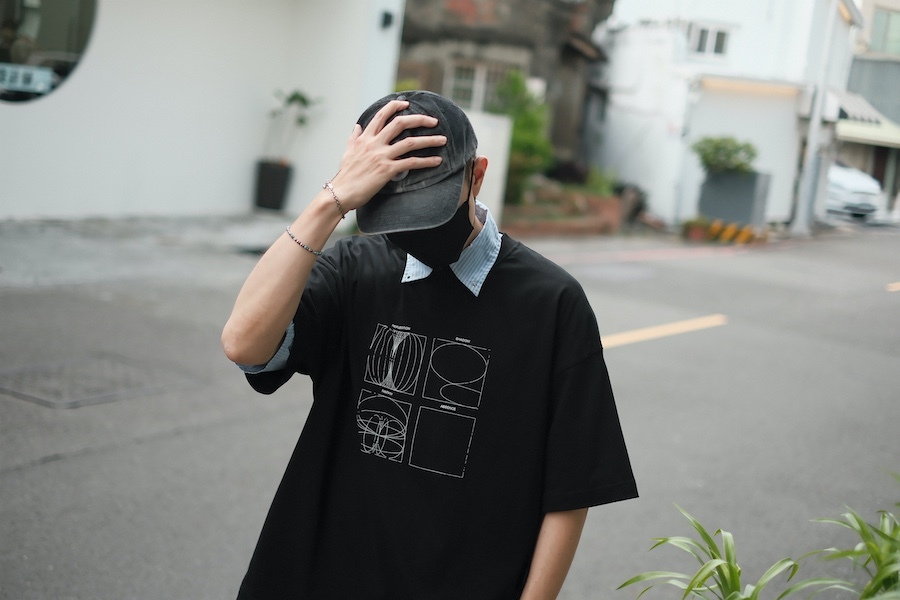 | 新系列上線🔥|UNBENT® 幾何線條 方框 TEE