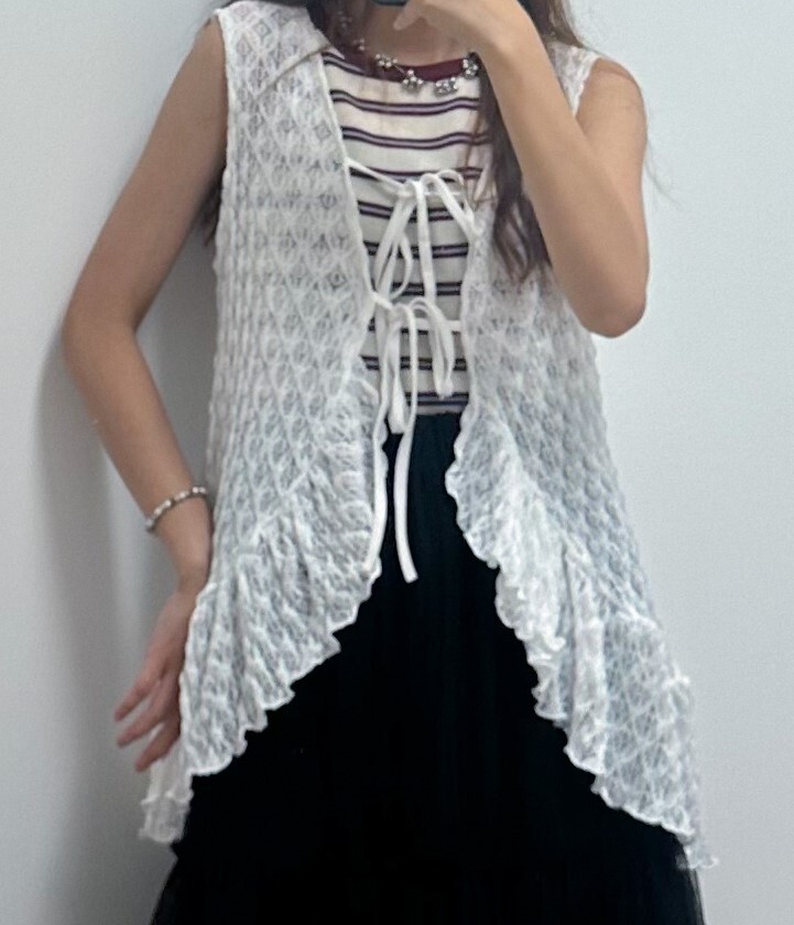 皺皺邊背心Outer(黑/白)