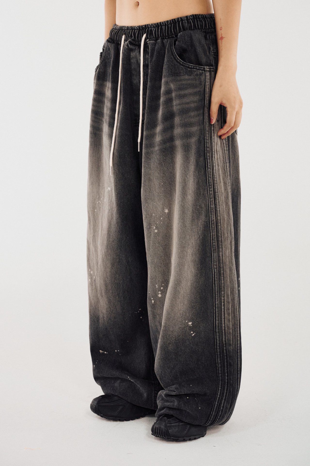 洗水鬆身牛仔褲 UNUSED-120P