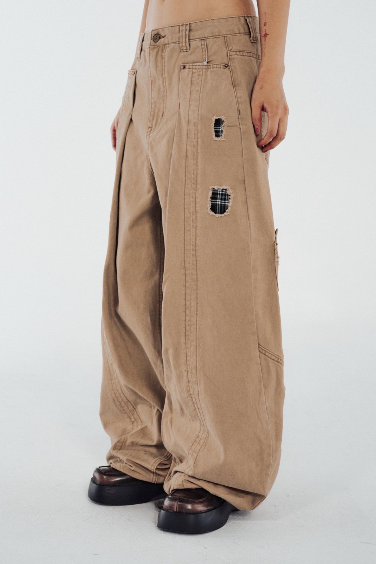 淨色可束腳鬆身褲 UNUSED-135P