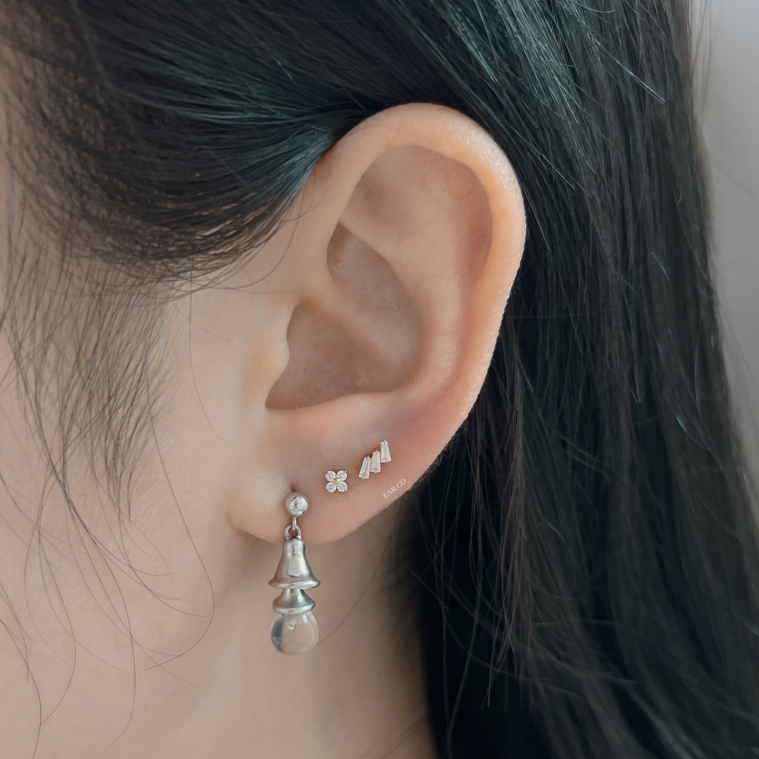 梯形石小弧形平頭耳門/耳珠/耳骨釘 [G23 Titanium]