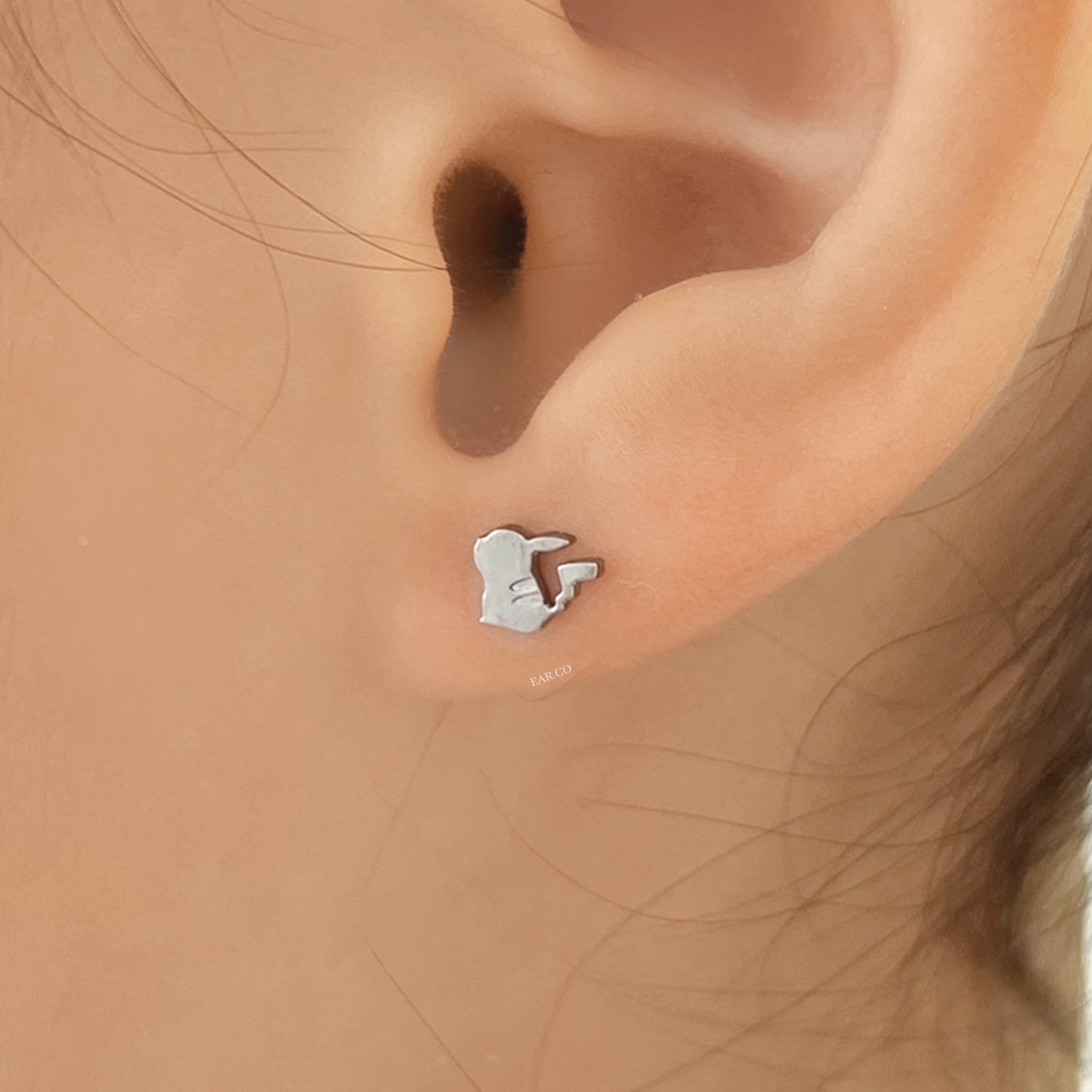 比卡超平頭耳門/耳珠/耳骨釘 [G23 Titanium]