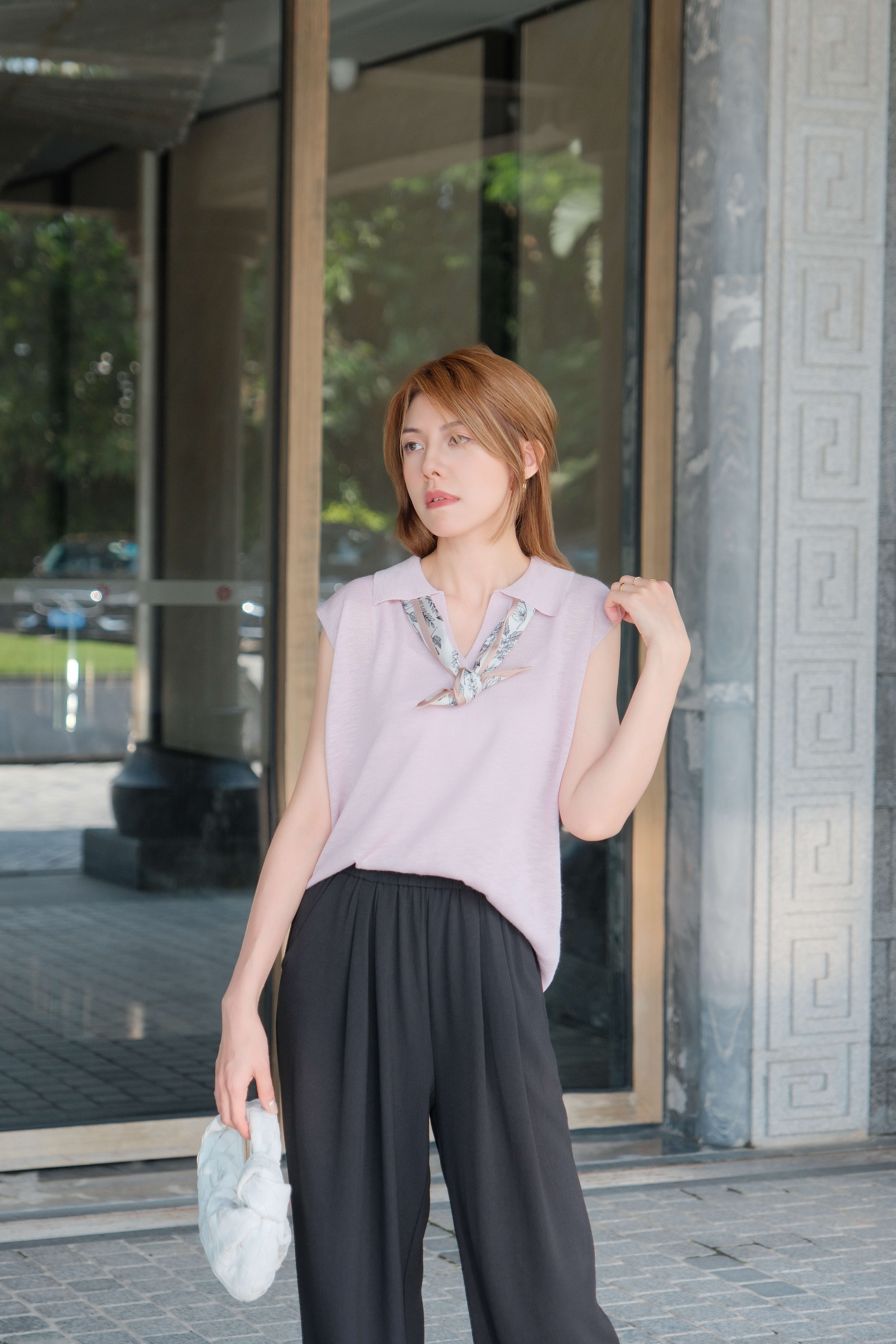 Lightweight Mesh Sleeveless Knit Polo Top With Twilly_KN256L01