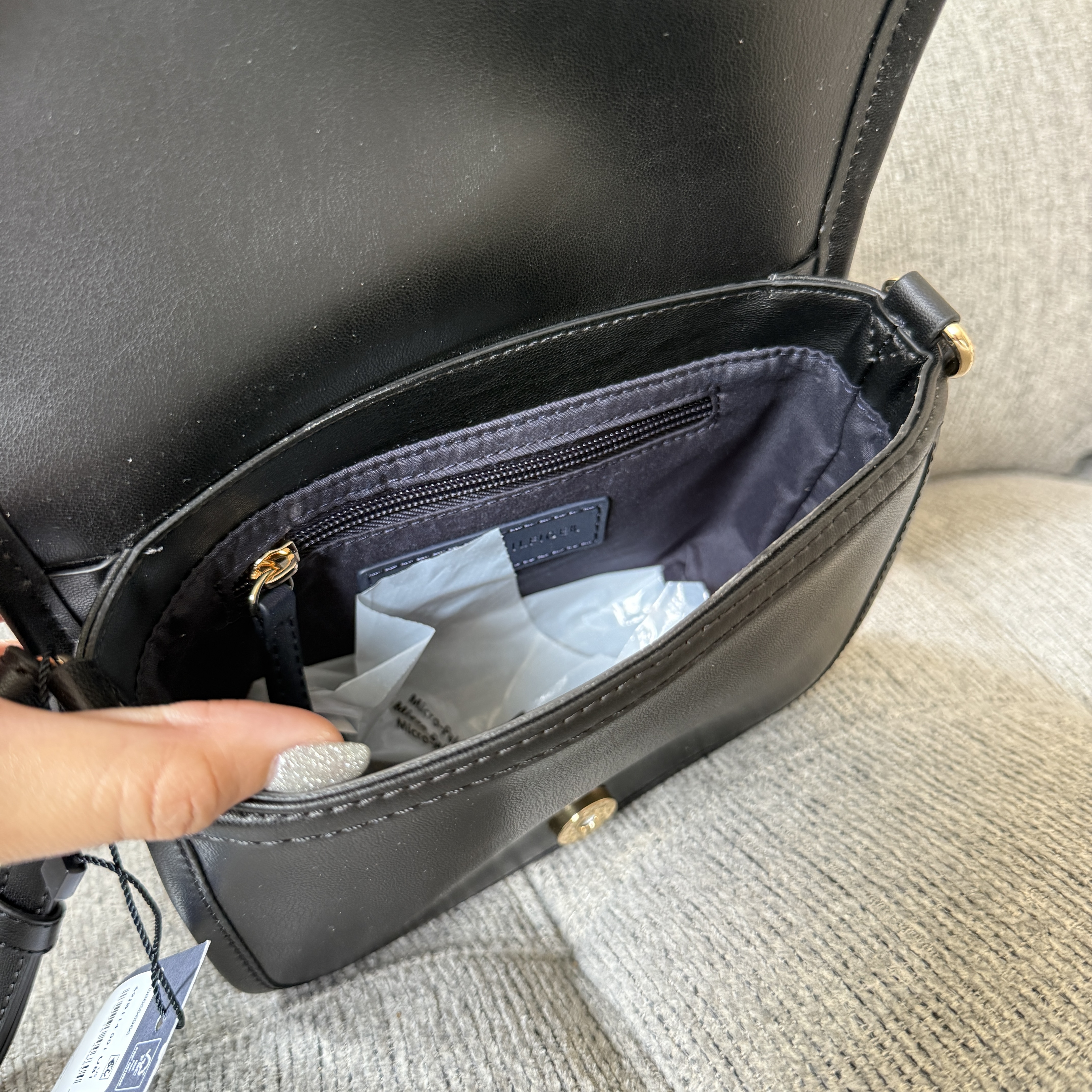 ［美國現貨］Tommy Hilfiger Flap Crossbody