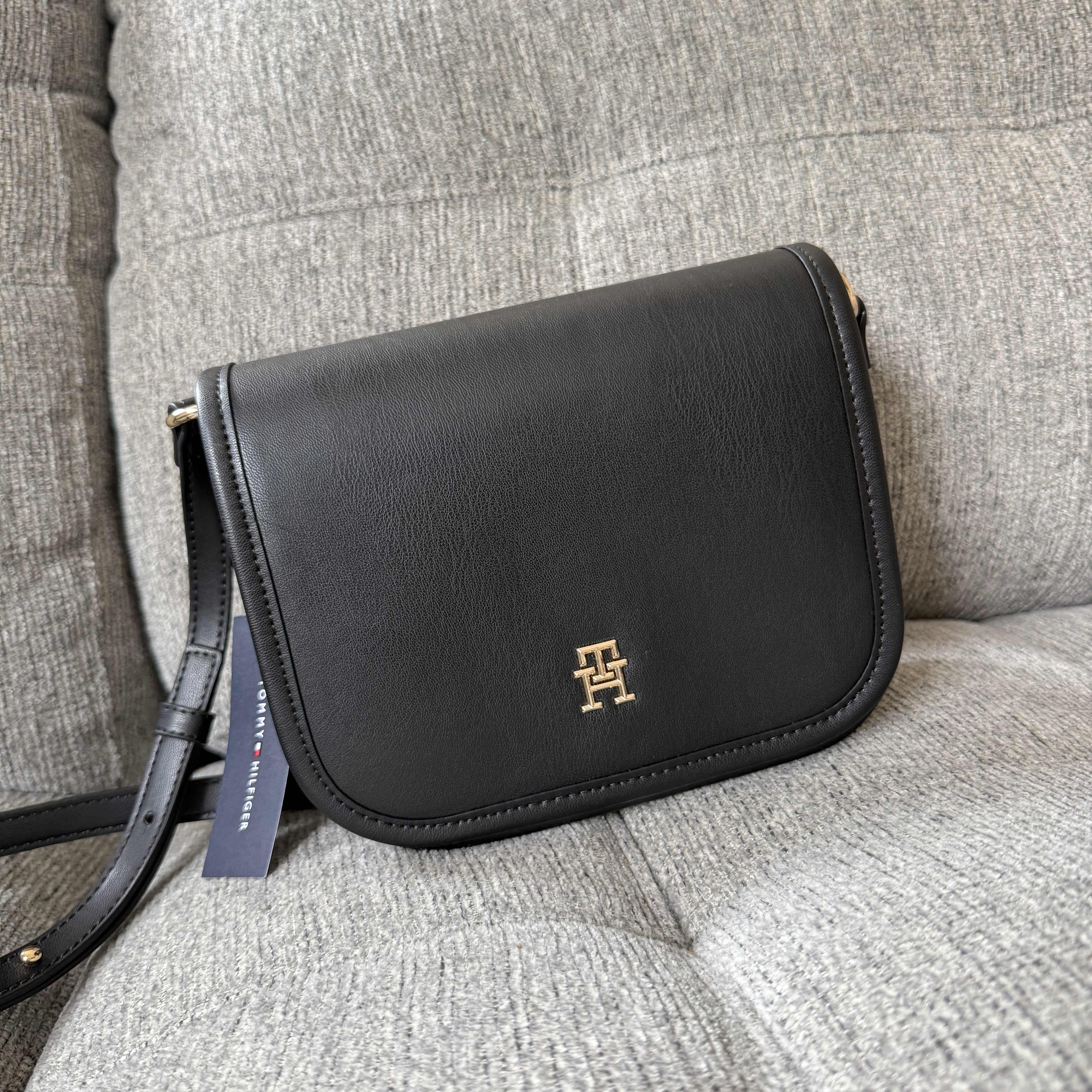 ［美國現貨］Tommy Hilfiger Flap Crossbody