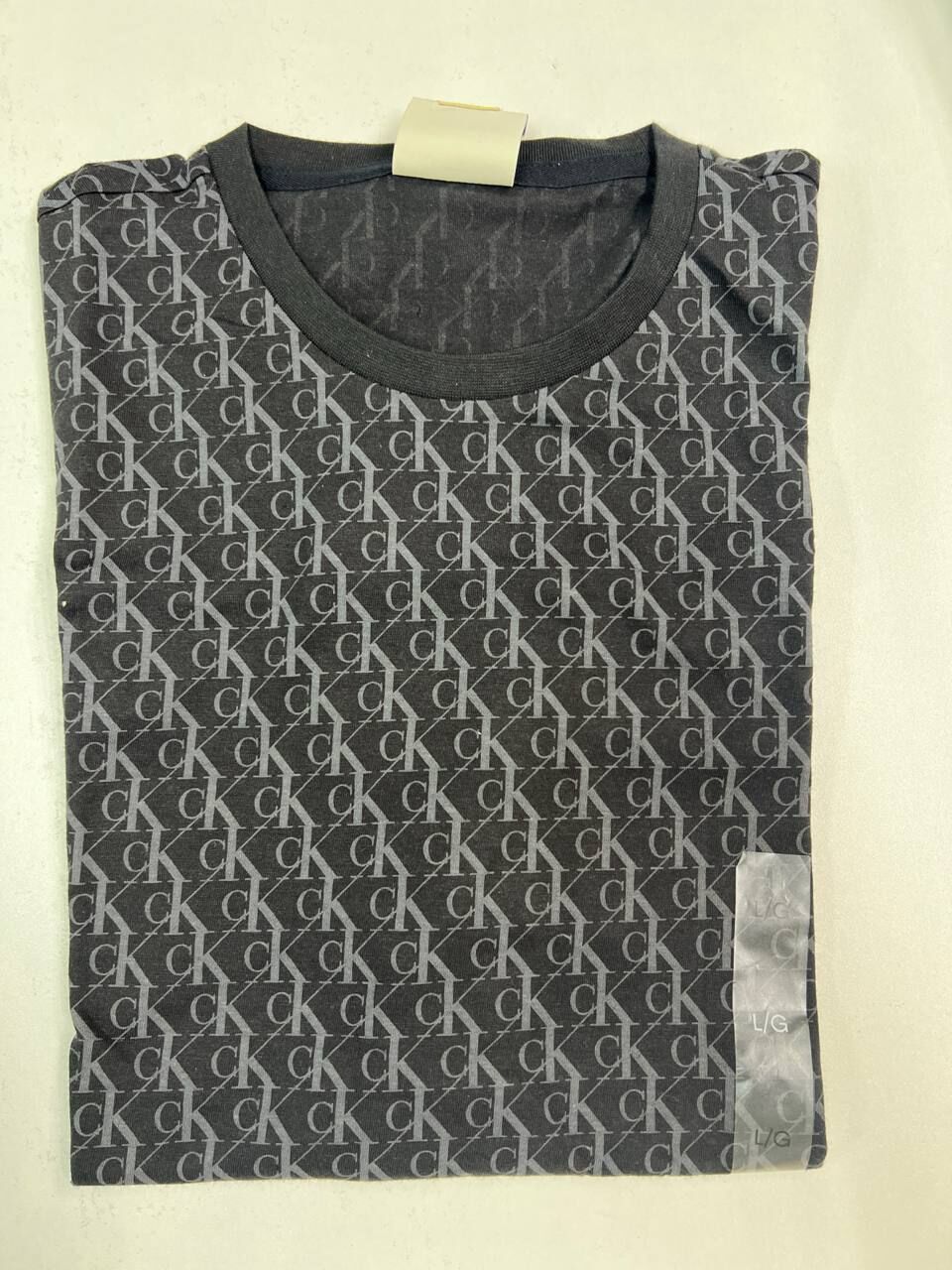 [S] CALVIN KLEIN BLACK REFINED ALLOVER MONOGRAM LOGO CLASSIC T-SHIRT, SP40601309-40BC240001 (SCK777)