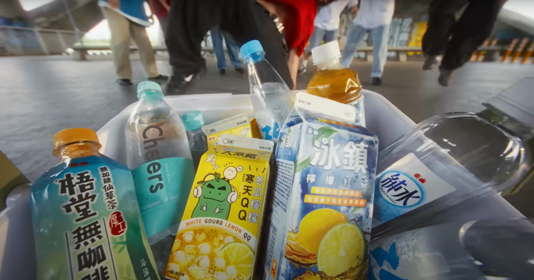 泰山 氣泡水、仙草茶