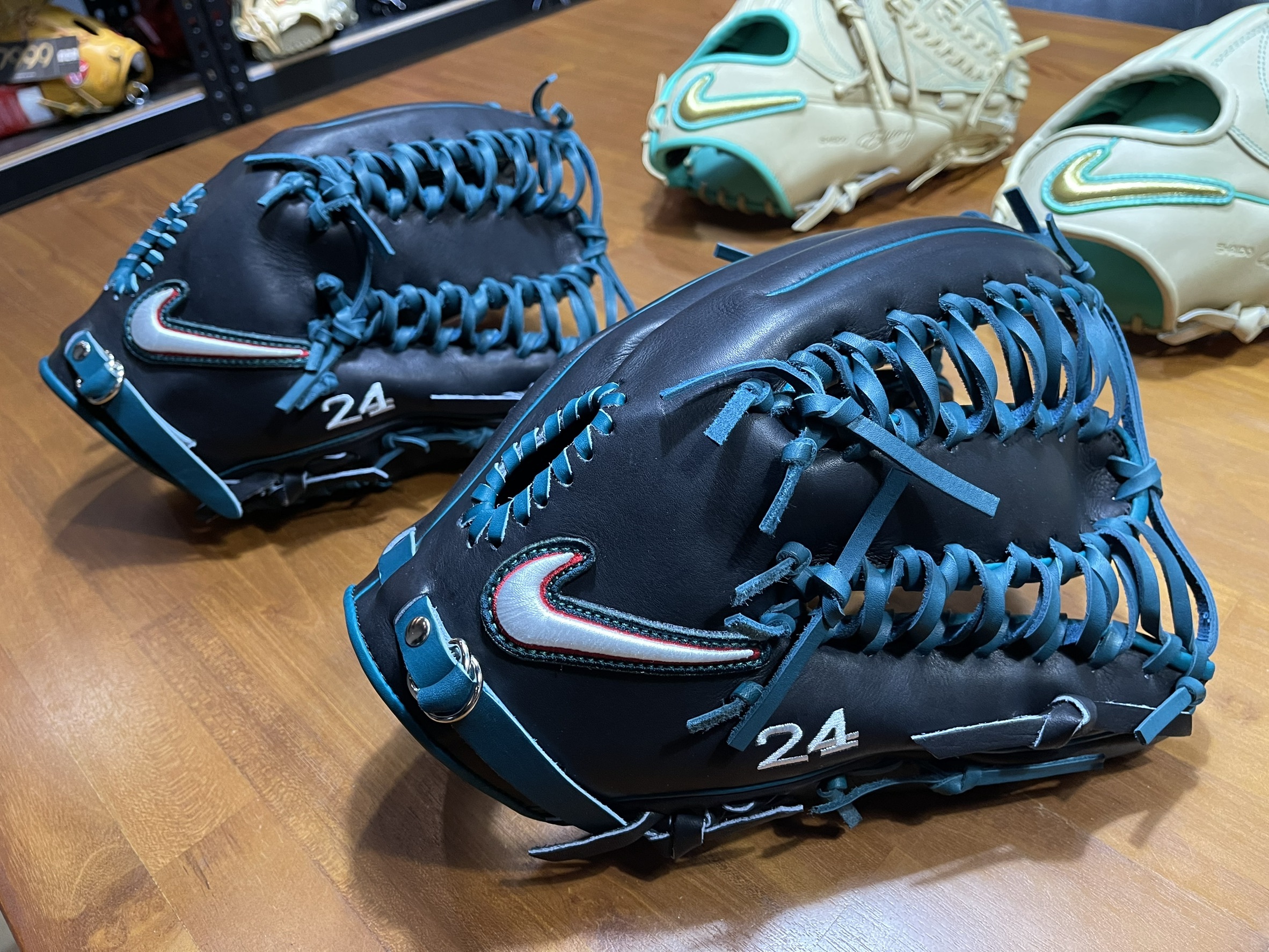新品到貨】2025.08 日本製NIKE 謝道SHADO ELITE J 硬式最高階投手手套 