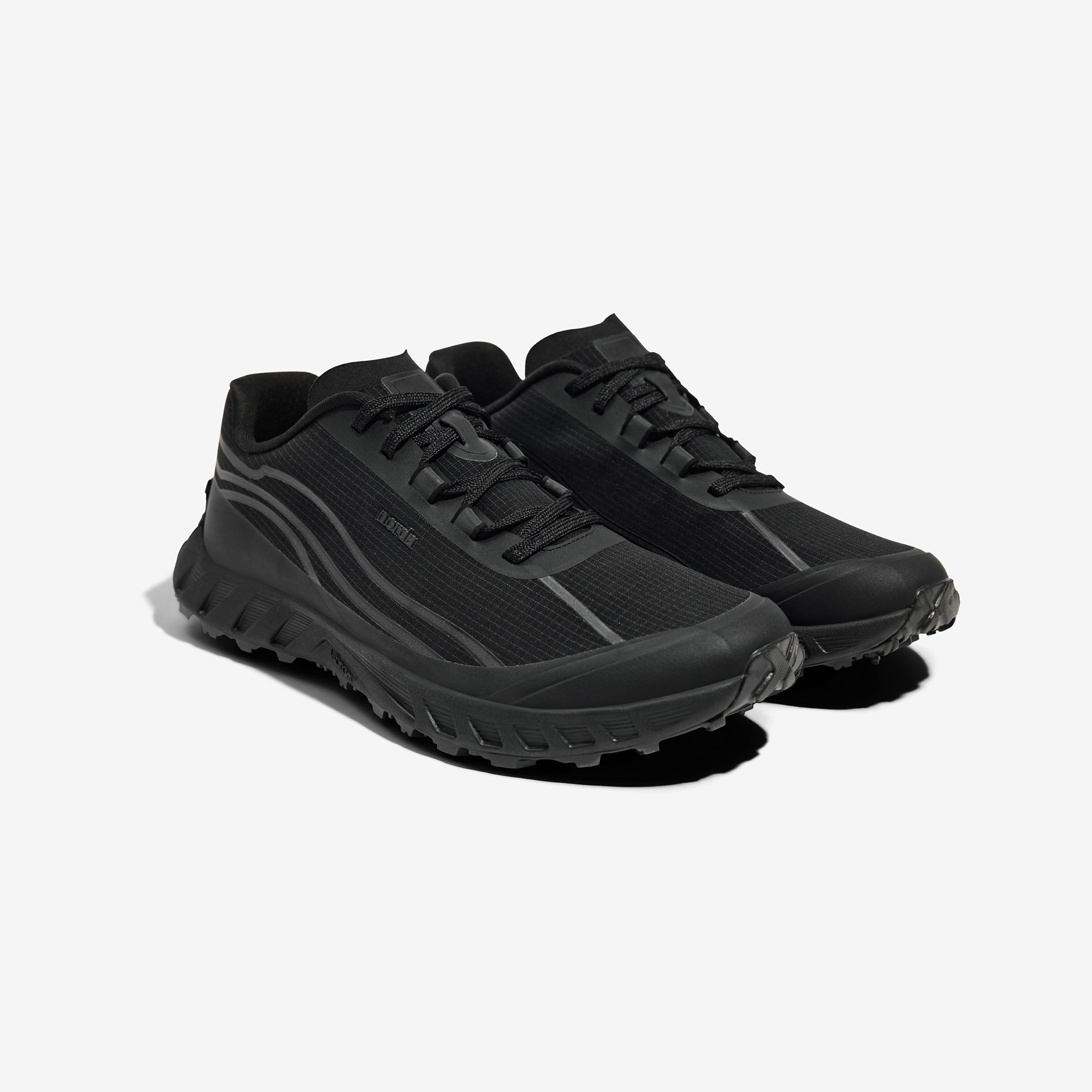 [norda] 男款 M-002 越野跑鞋 Stealth Black