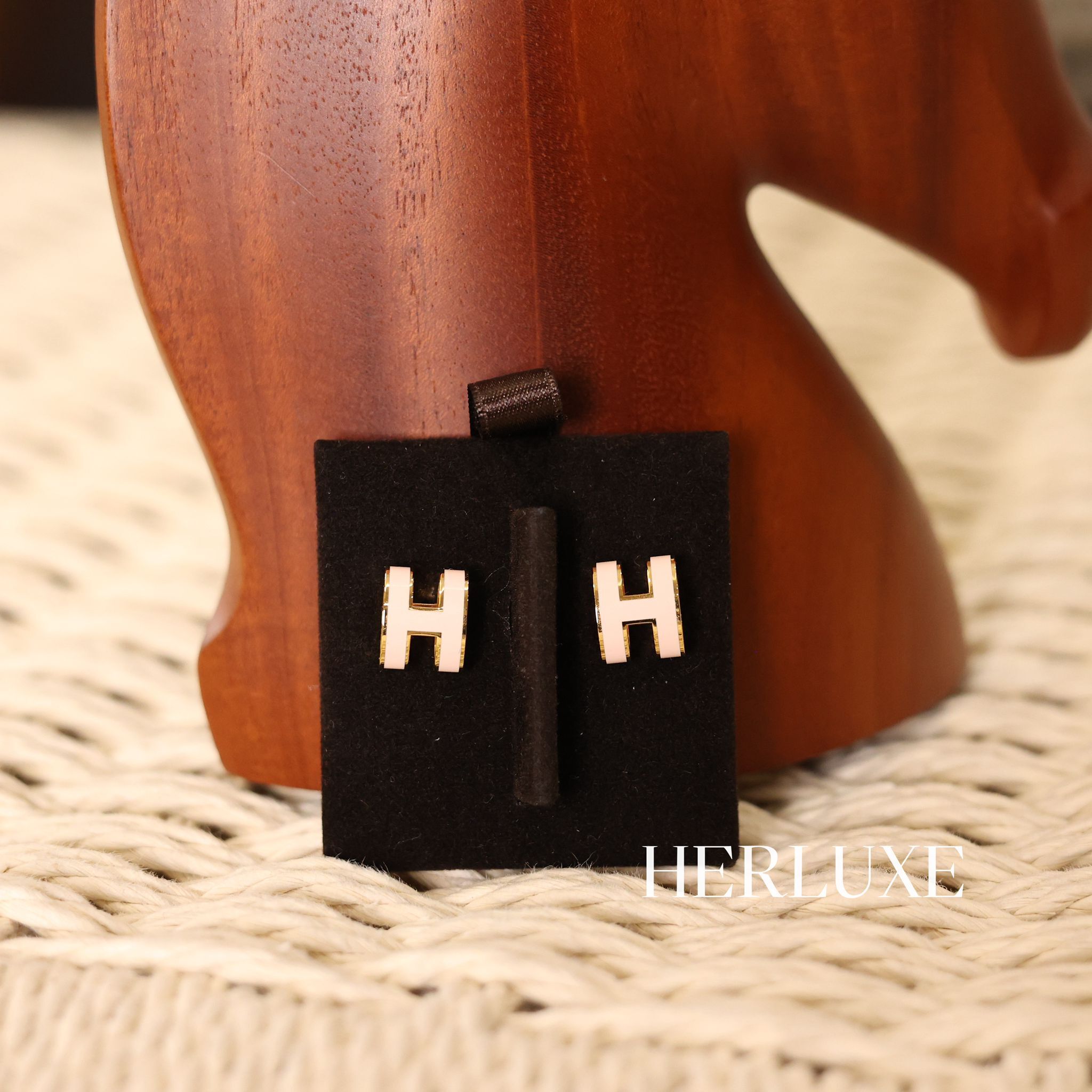 Pop H earrings pink cc  （二手98%new）