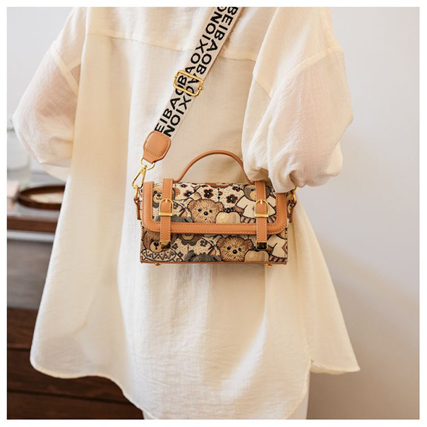 NEW 歐洲風磁吸釦熊熊包-預購