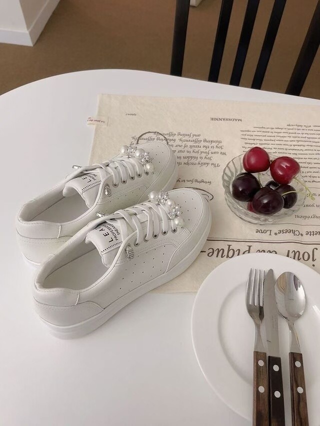 JJ16 珍珠鬆糕鞋（白色）(偏細一碼, 建議買大一碼穿著)