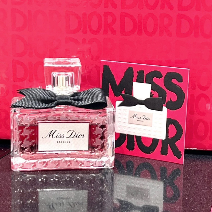 DIOR 2025 最新Miss Dior Essence 馥郁香精 5ml 限量禮盒版
