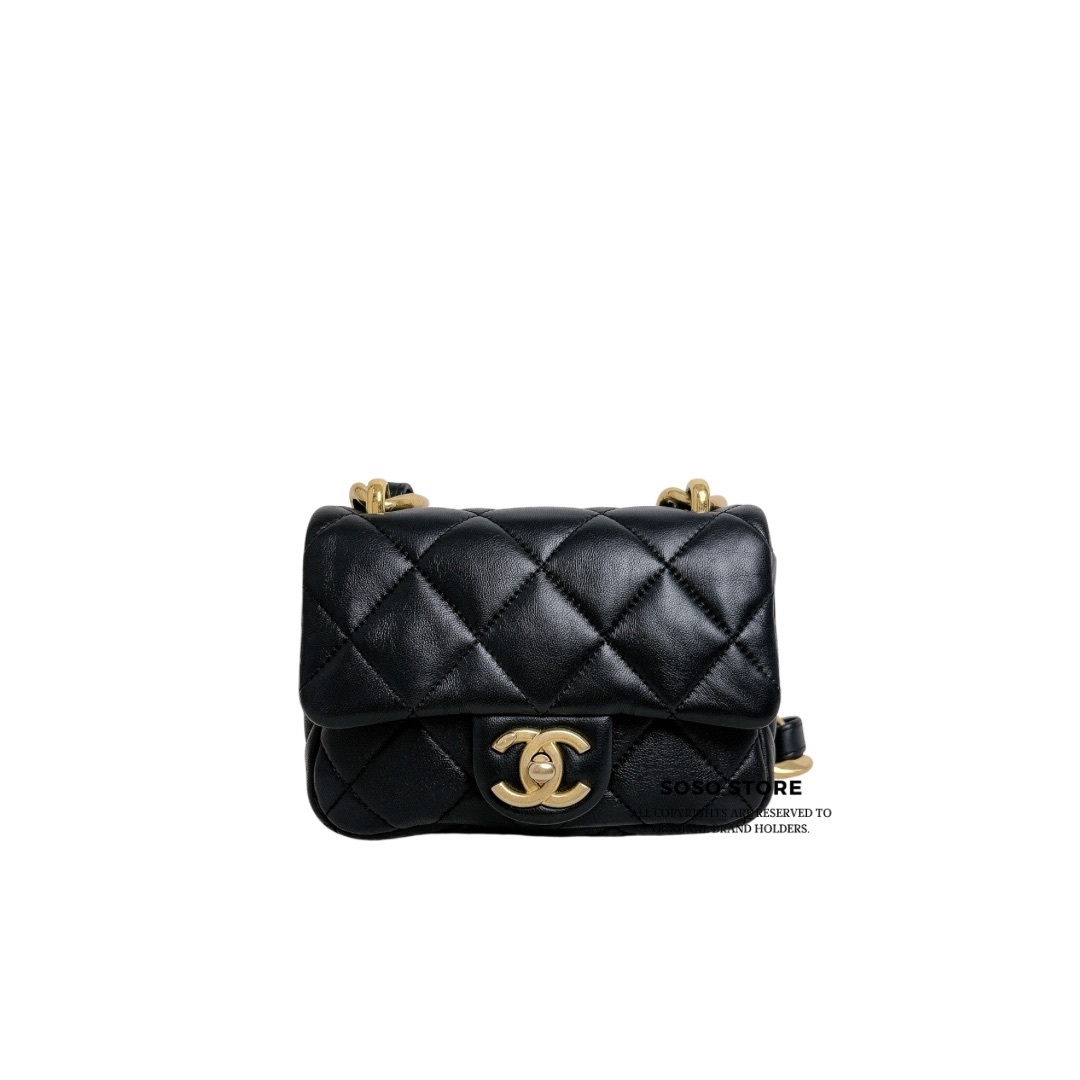 Chanel 22s Flap Bag - Black / Ghw