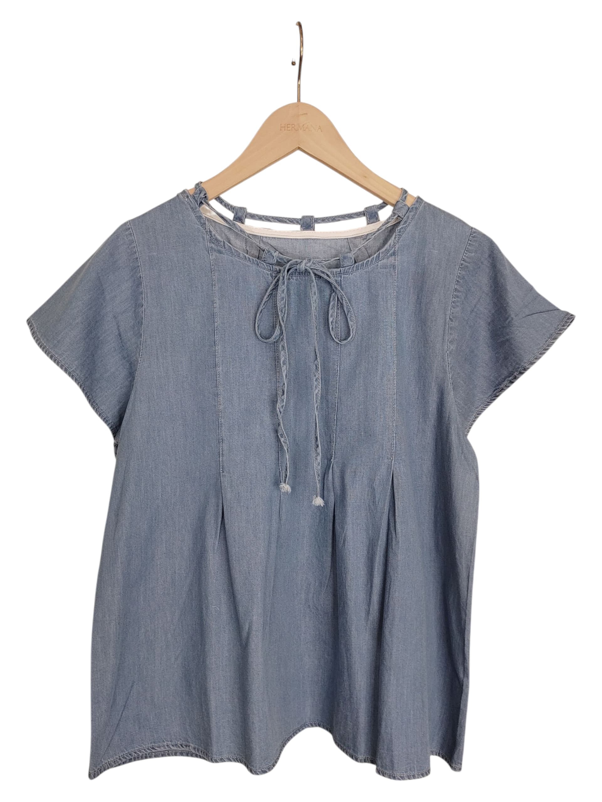 薄牛仔布上衣  (現貨款式）