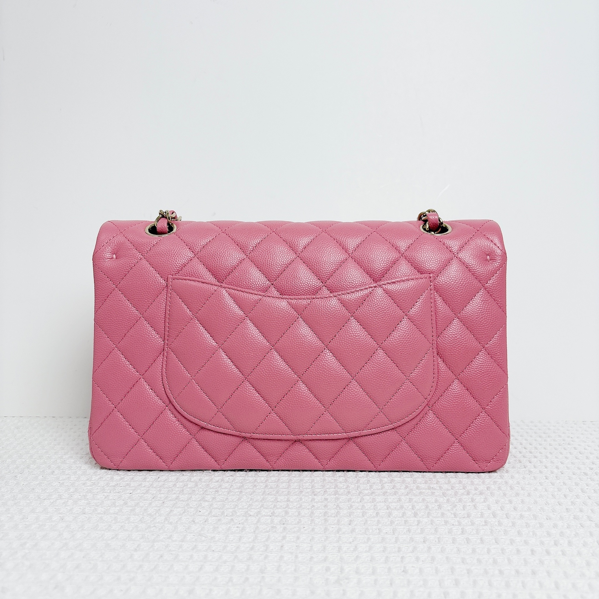 Chanel Classic Flap Bag 25 cm - Pink / Ghw