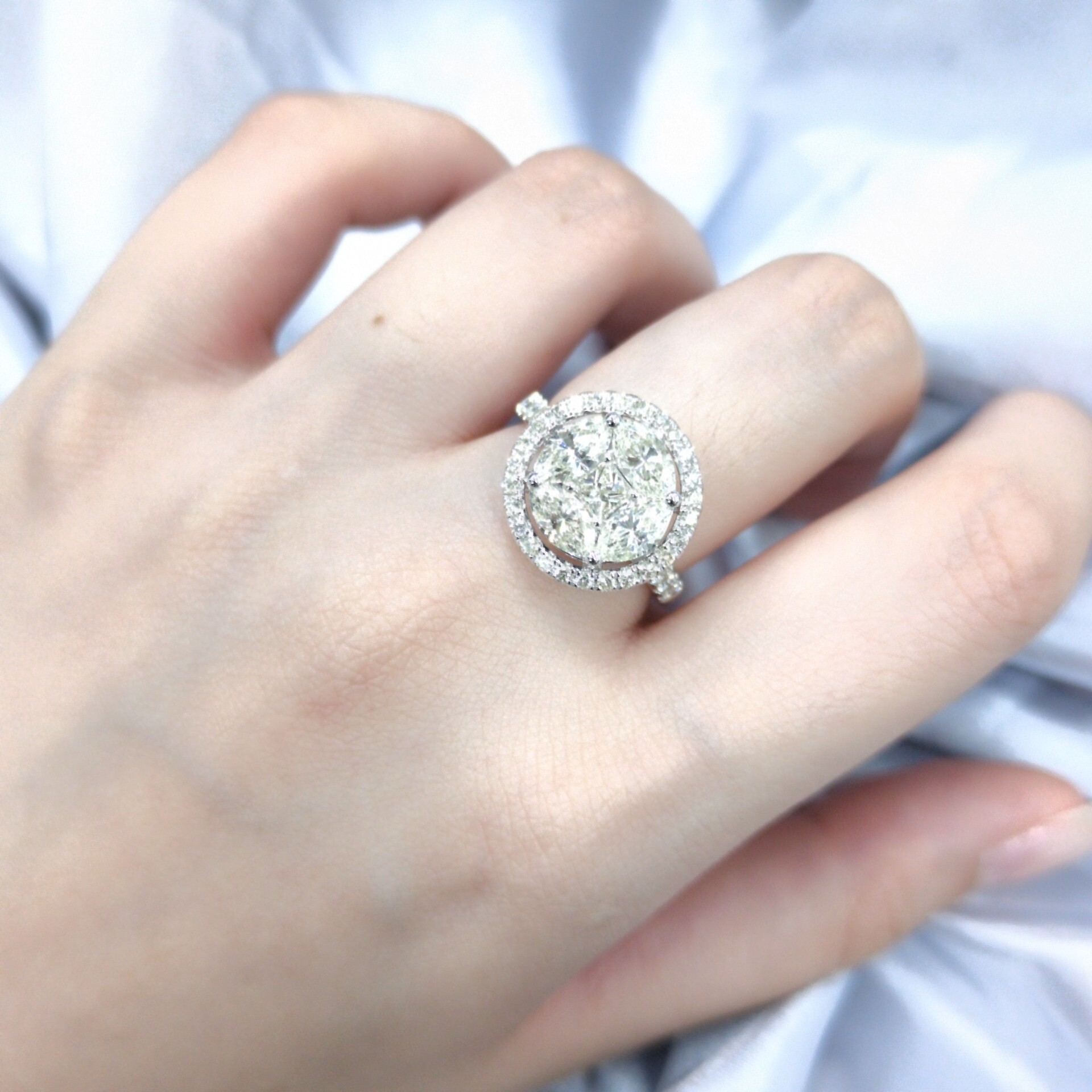 18K White Gold 2.21ct Diamond Ring